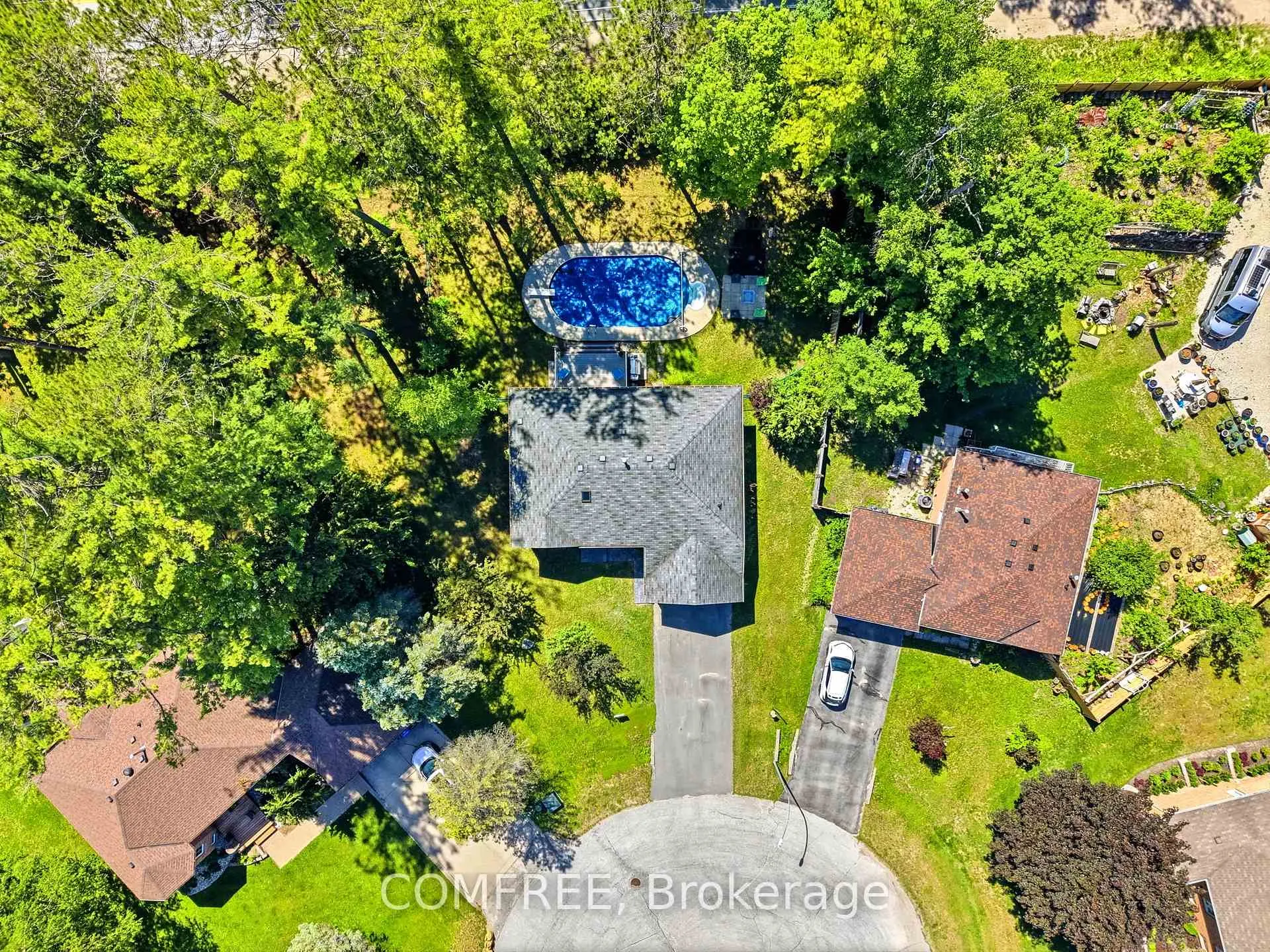 Photo 34 of 9 Birdie Court, Wasaga Beach — HOMEH