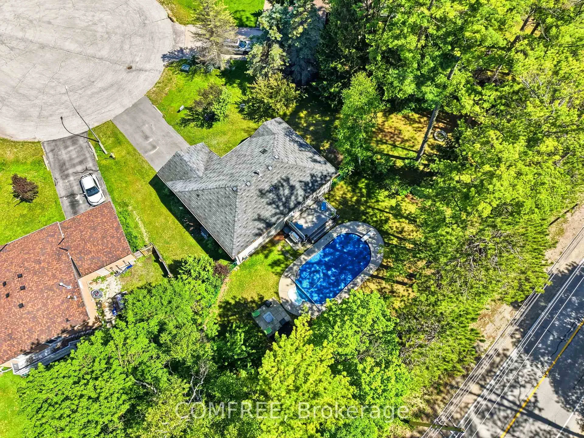 Photo 35 of 9 Birdie Court, Wasaga Beach — HOMEH
