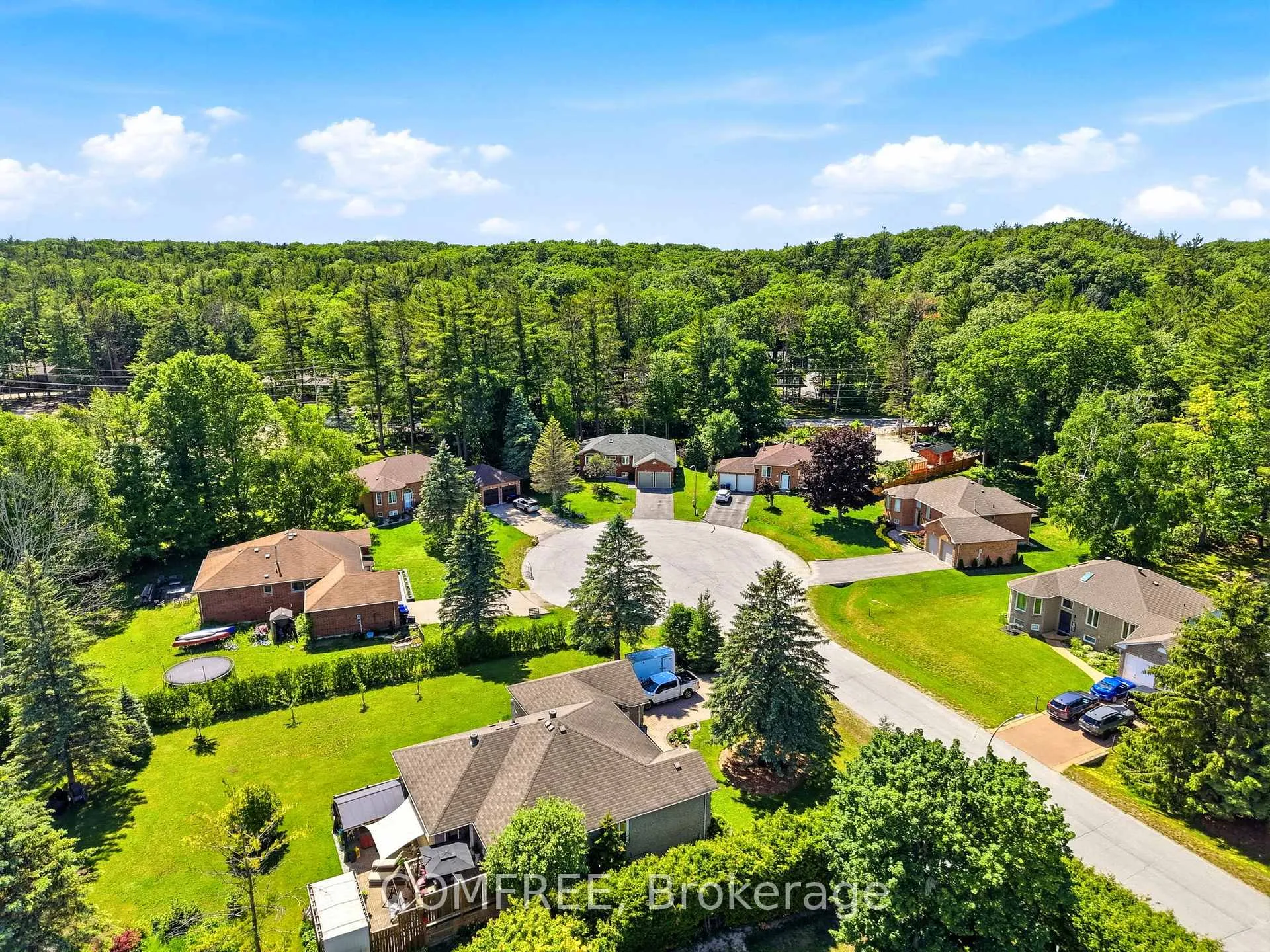 Photo 36 of 9 Birdie Court, Wasaga Beach — HOMEH