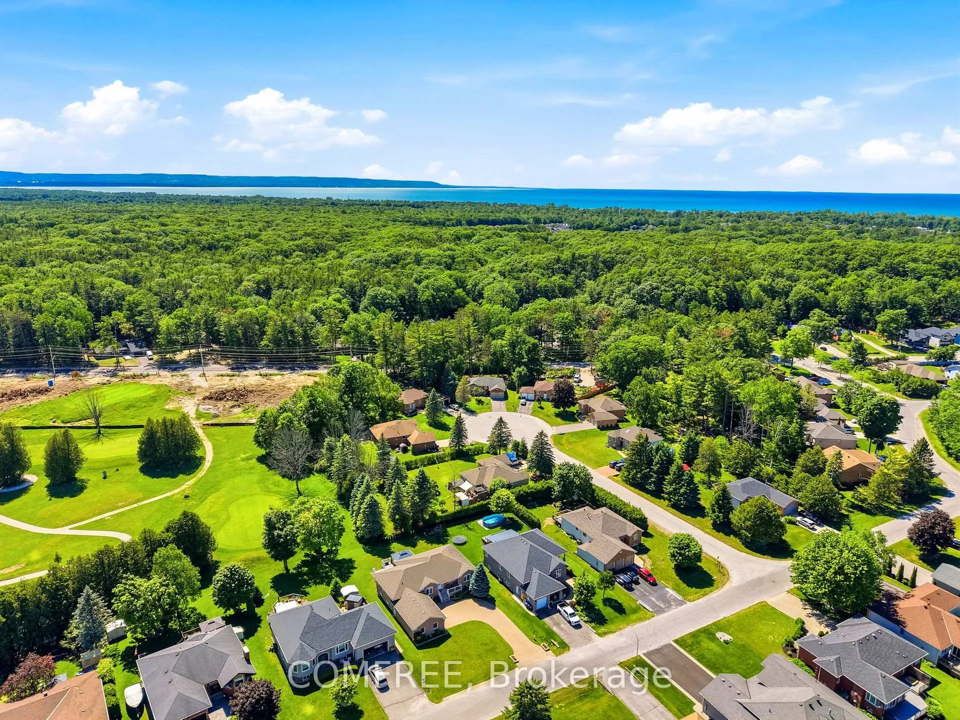 Photo 37 of 9 Birdie Court, Wasaga Beach — HOMEH