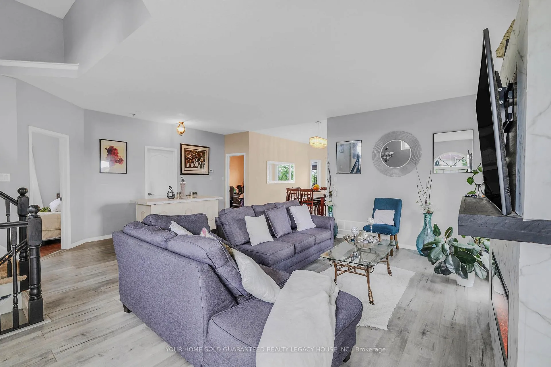 Photo 9 of 29 Cameron Court, Orangeville — HOMEH