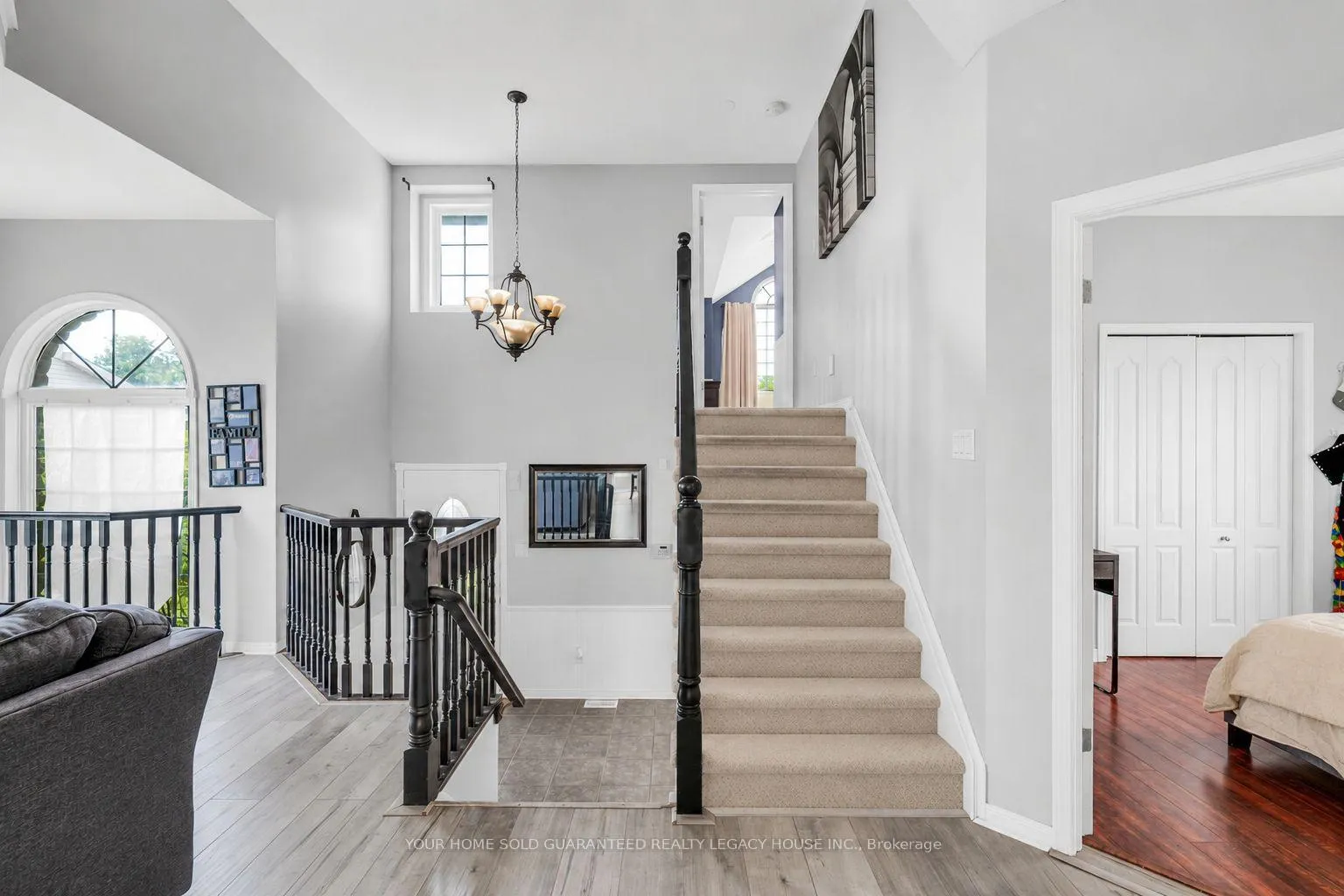 Photo 15 of 29 Cameron Court, Orangeville — HOMEH