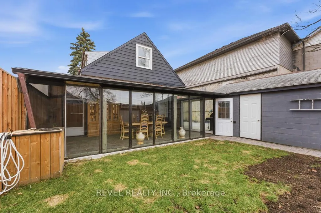 Photo 11 of 44 Jefferson Avenue, Hamilton, Bartonville — HOMEH