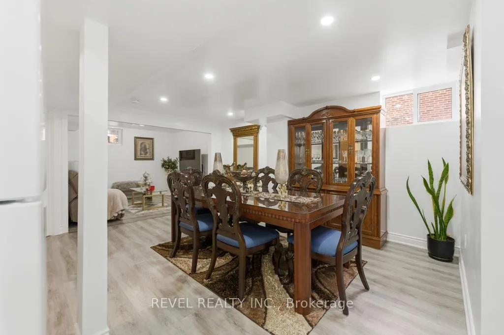 Photo 19 of 44 Jefferson Avenue, Hamilton, Bartonville — HOMEH