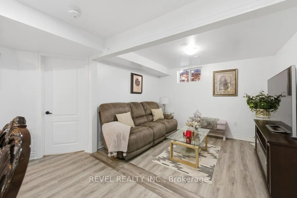 Photo 21 of 44 Jefferson Avenue, Hamilton, Bartonville — HOMEH