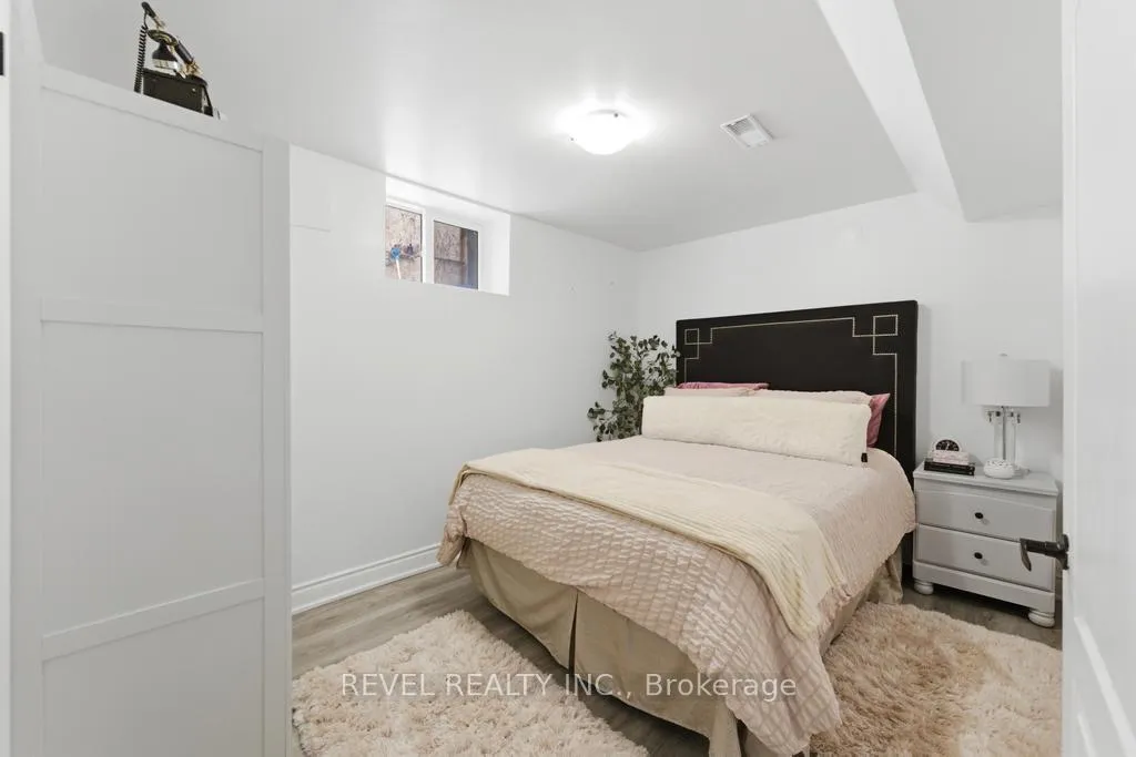 Photo 22 of 44 Jefferson Avenue, Hamilton, Bartonville — HOMEH