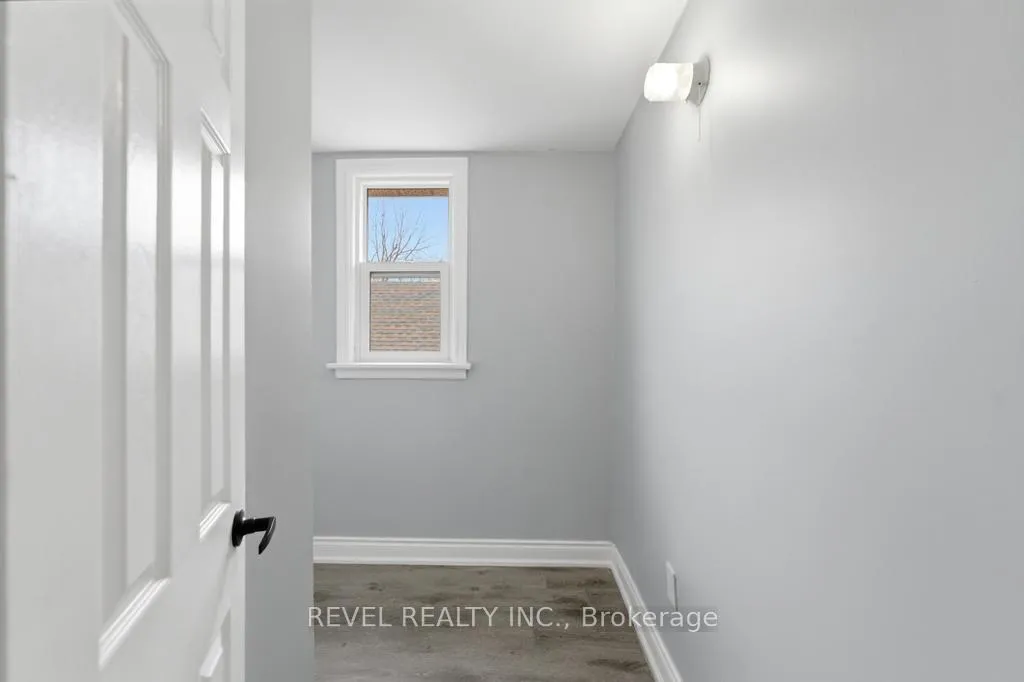 Photo 30 of 44 Jefferson Avenue, Hamilton, Bartonville — HOMEH