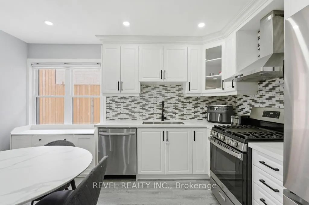 Photo 39 of 44 Jefferson Avenue, Hamilton, Bartonville — HOMEH
