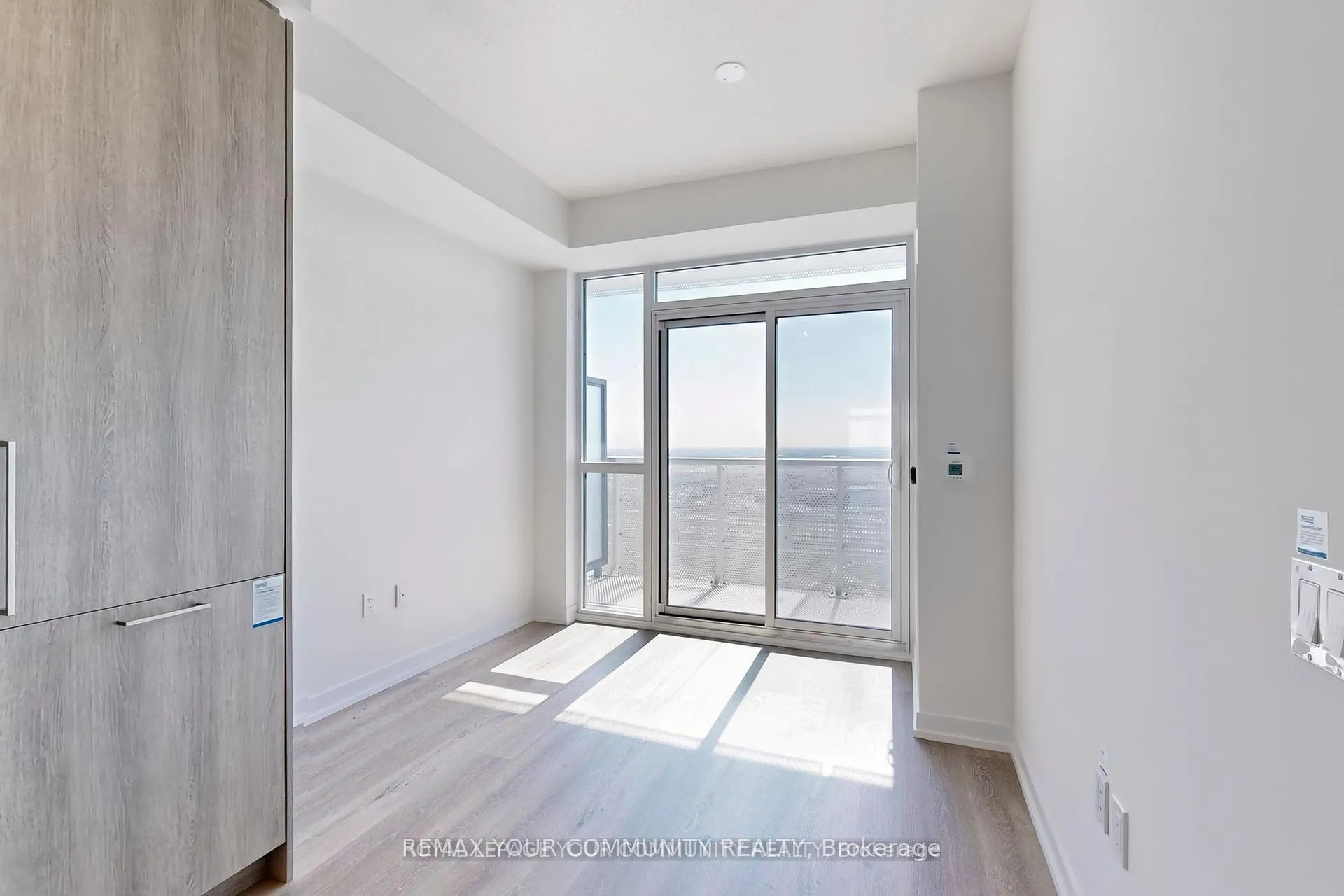 Photo 9 of Unit 2807, 225 Commerce Street, Vaughan, Vaughan Corporate Centre — HOMEH