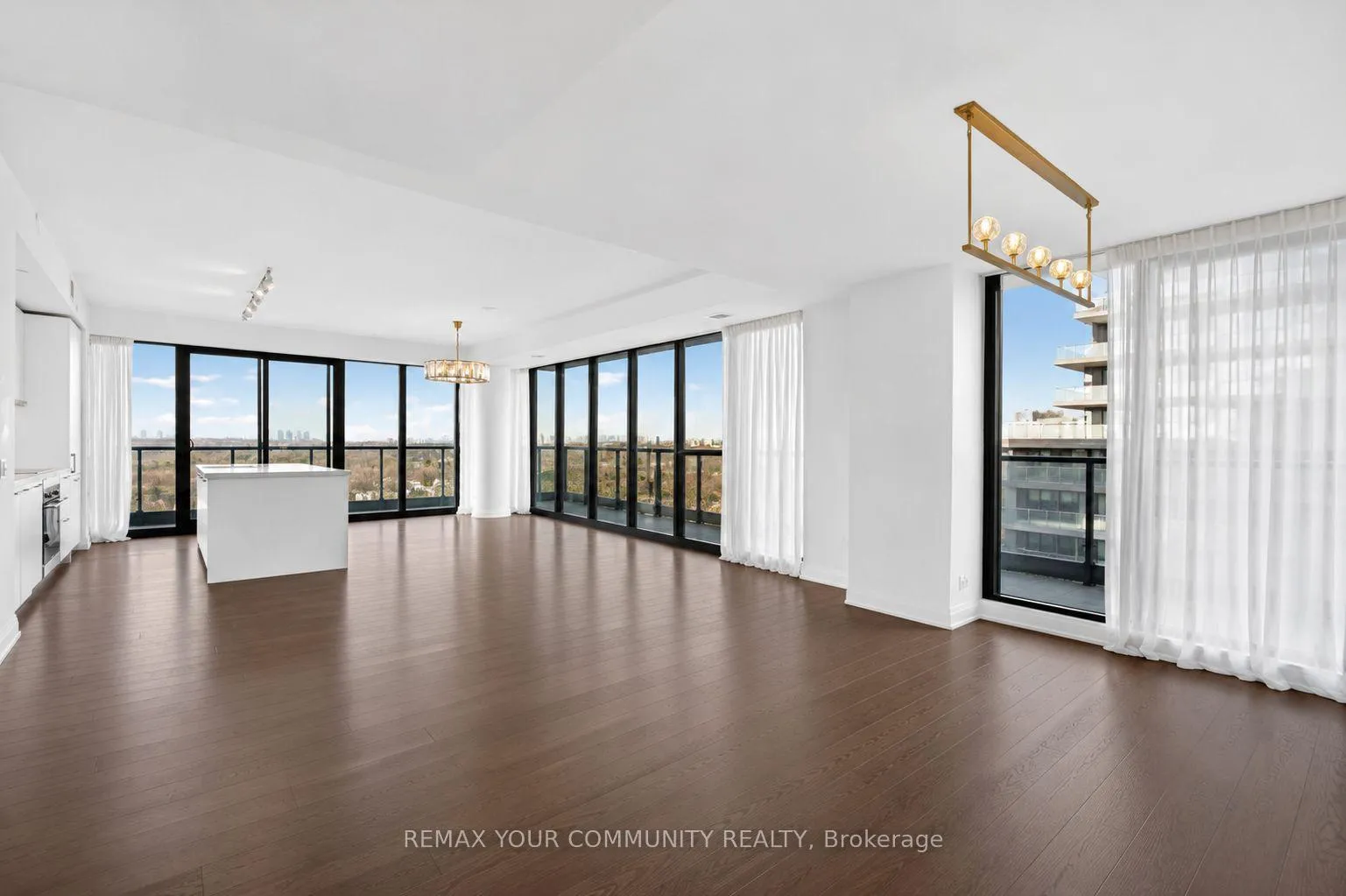 Photo 5 of Unit 1305, 33 Frederick Todd Way, Toronto, Thorncliffe Park — HOMEH