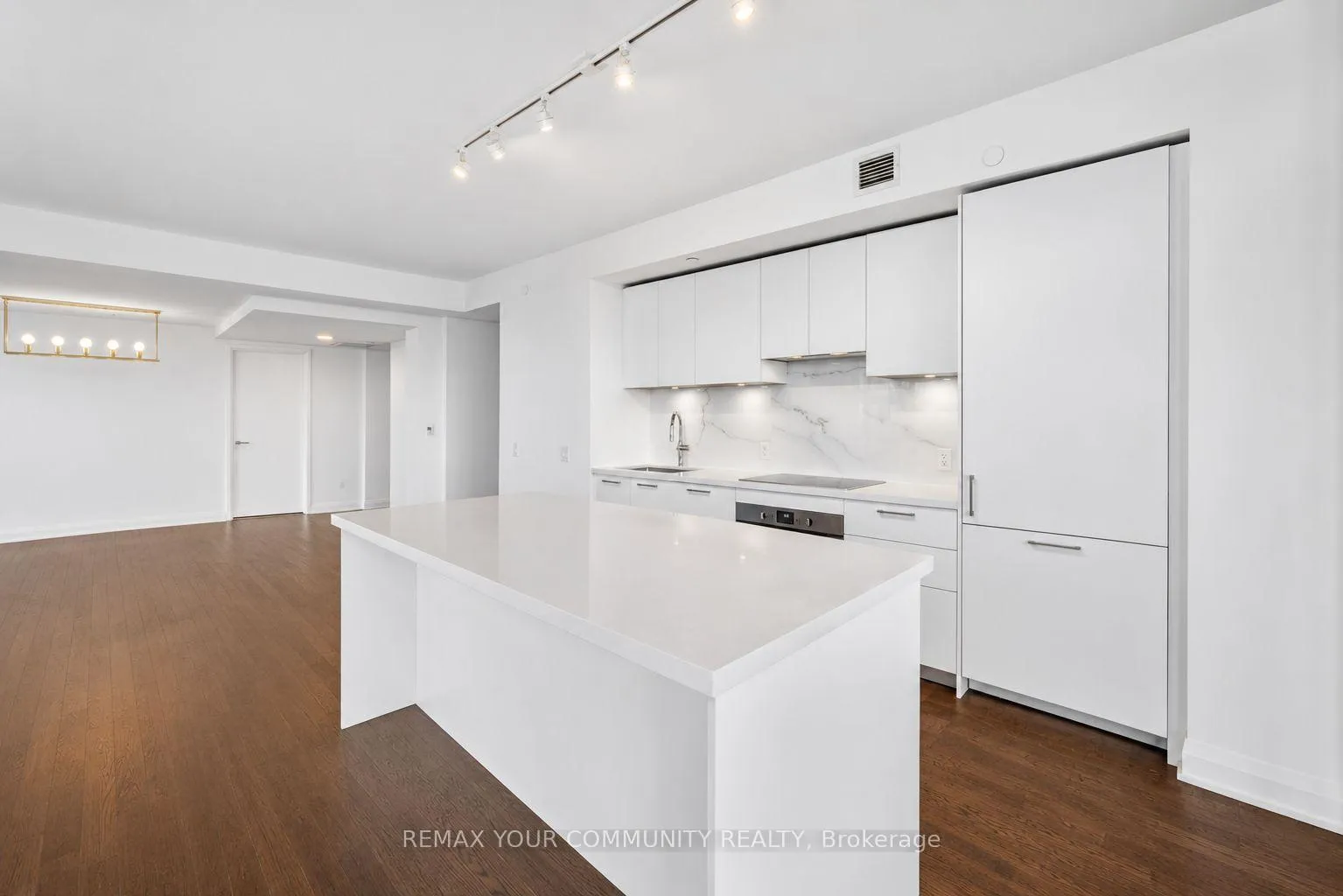 Photo 10 of Unit 1305, 33 Frederick Todd Way, Toronto, Thorncliffe Park — HOMEH