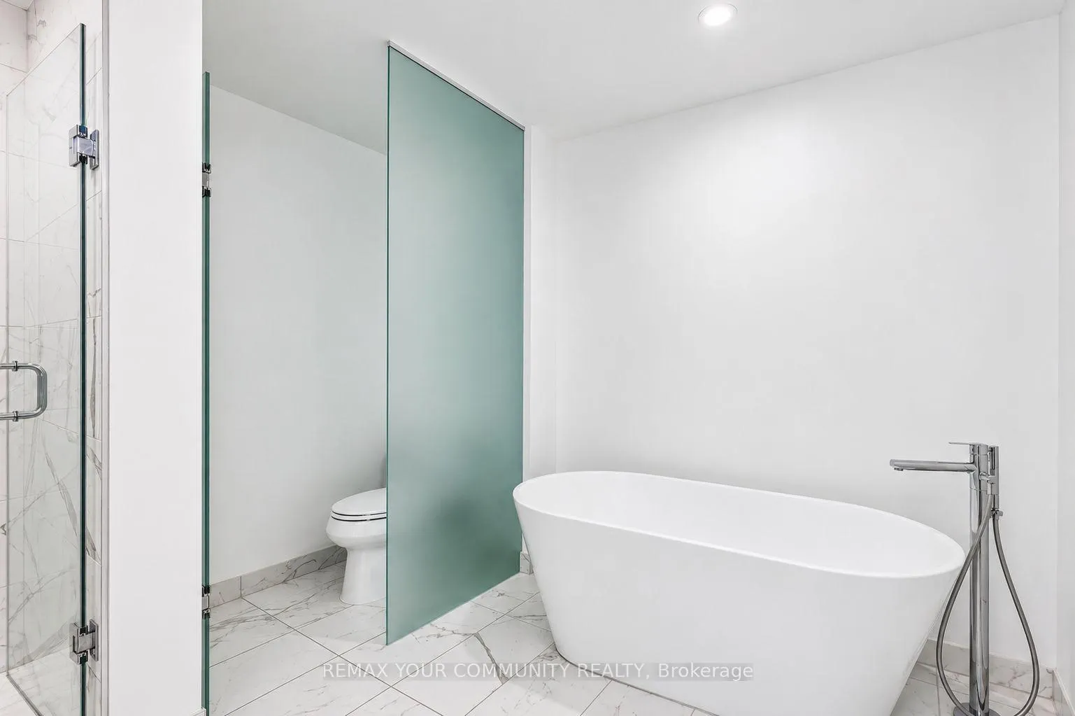 Photo 16 of Unit 1305, 33 Frederick Todd Way, Toronto, Thorncliffe Park — HOMEH