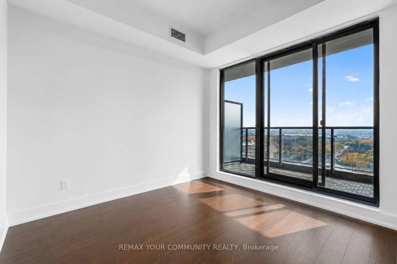 Photo 17 of Unit 1305, 33 Frederick Todd Way, Toronto, Thorncliffe Park — HOMEH
