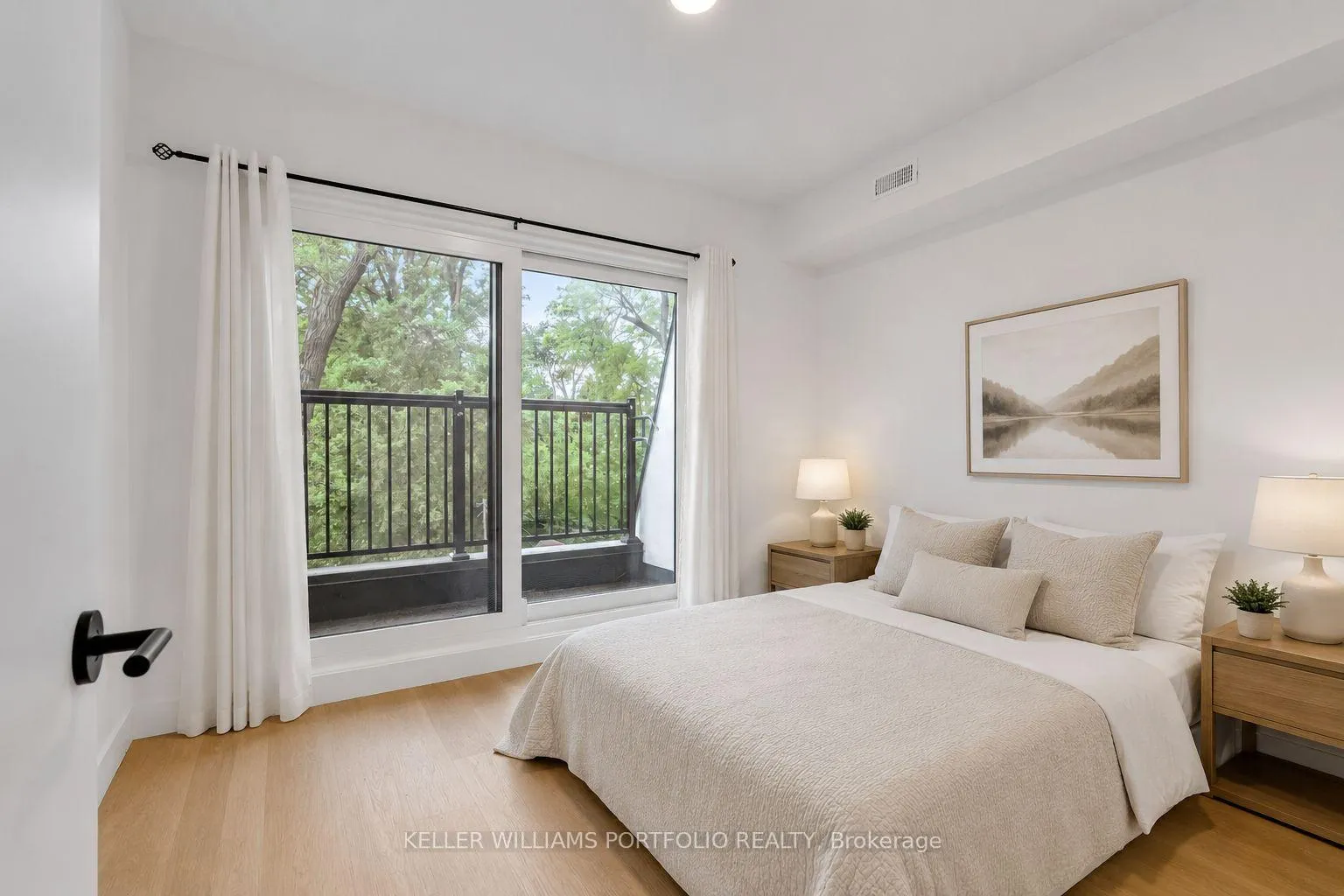 Photo 10 of Unit Unit C, 49 Morningside Avenue, Toronto, High Park-Swansea — HOMEH