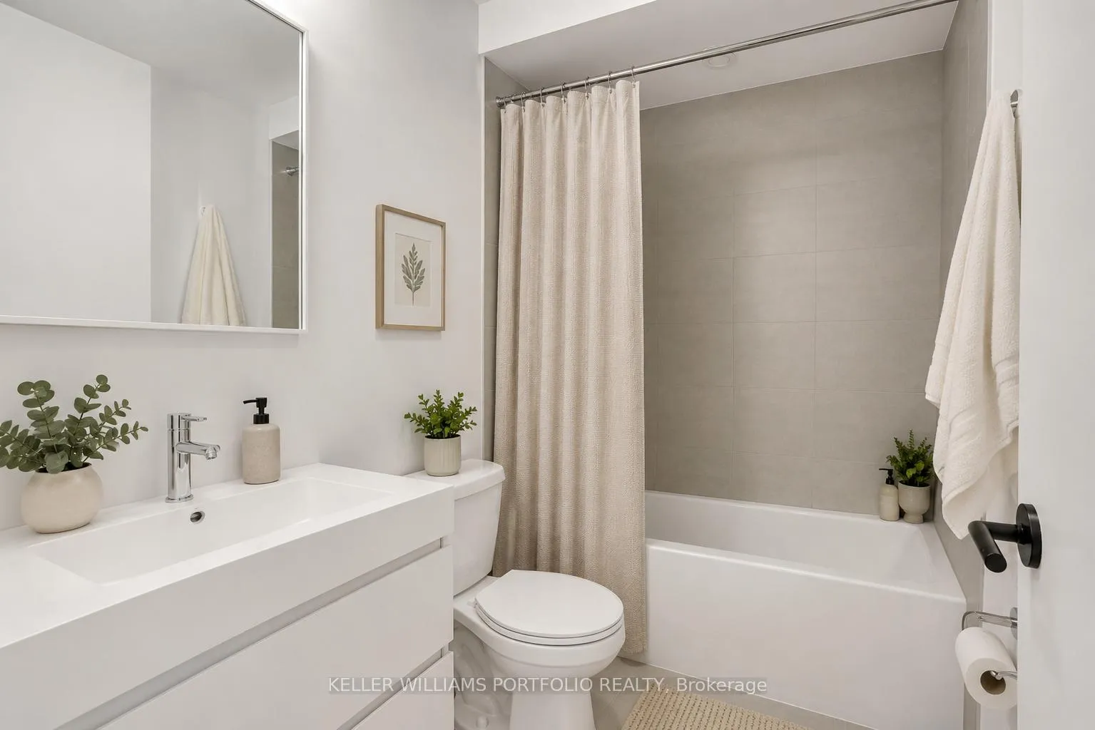 Photo 16 of Unit Unit C, 49 Morningside Avenue, Toronto, High Park-Swansea — HOMEH