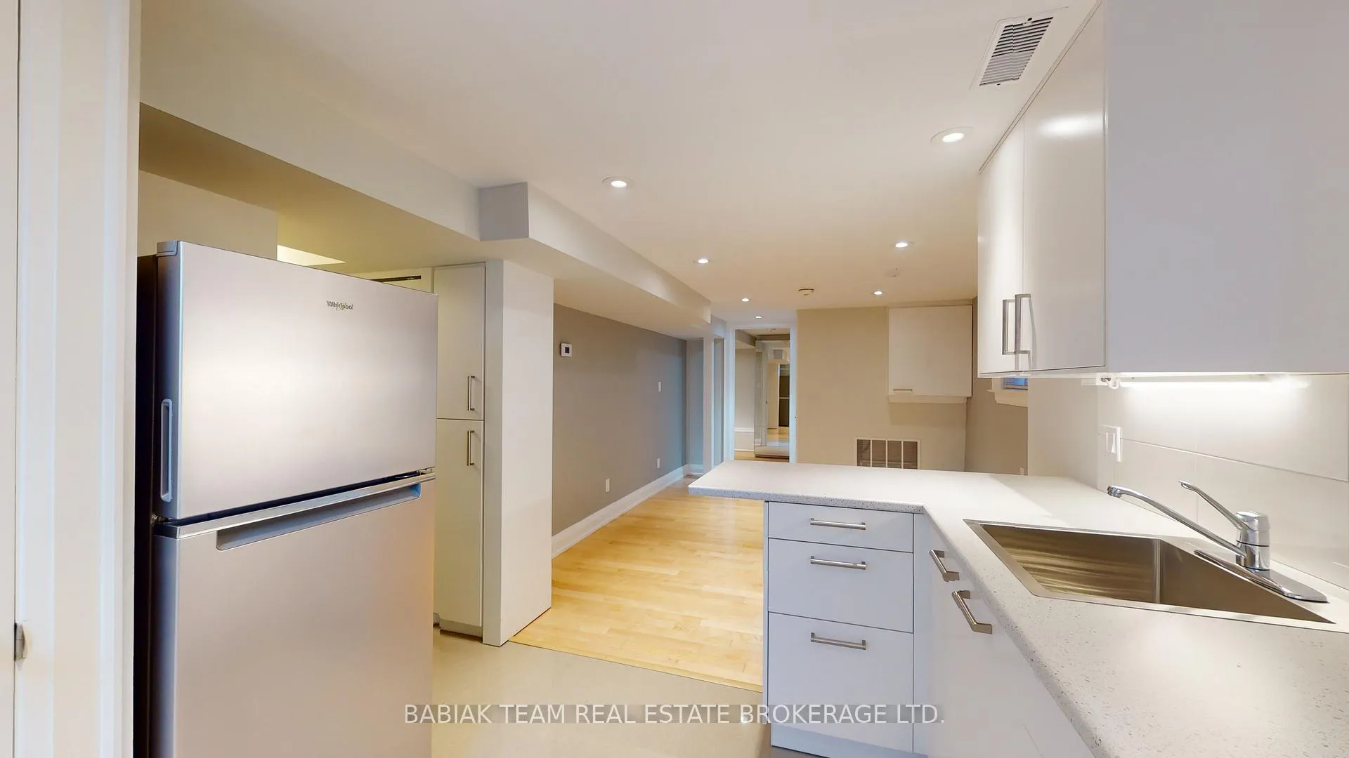 Photo 5 of Unit Lower, 1 Ostend Avenue, Toronto, High Park-Swansea — HOMEH