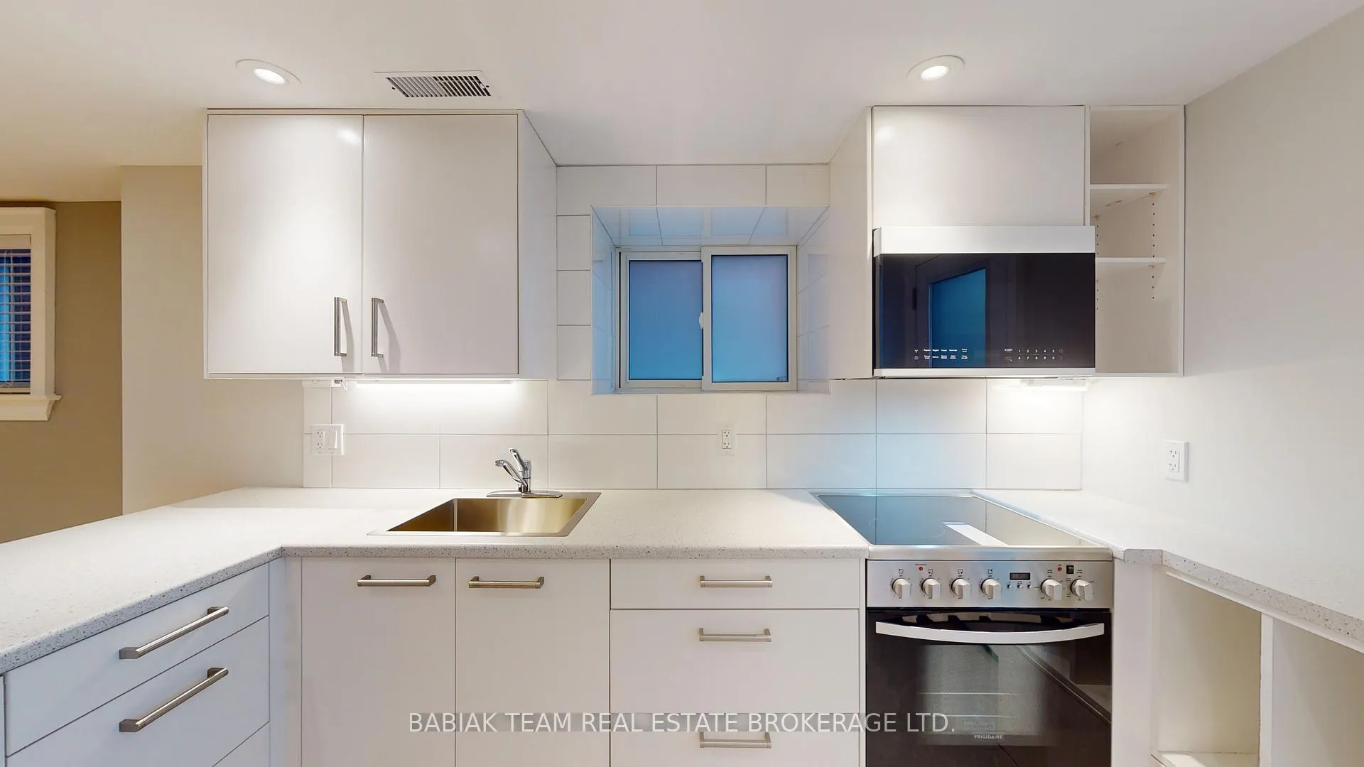 Photo 7 of Unit Lower, 1 Ostend Avenue, Toronto, High Park-Swansea — HOMEH