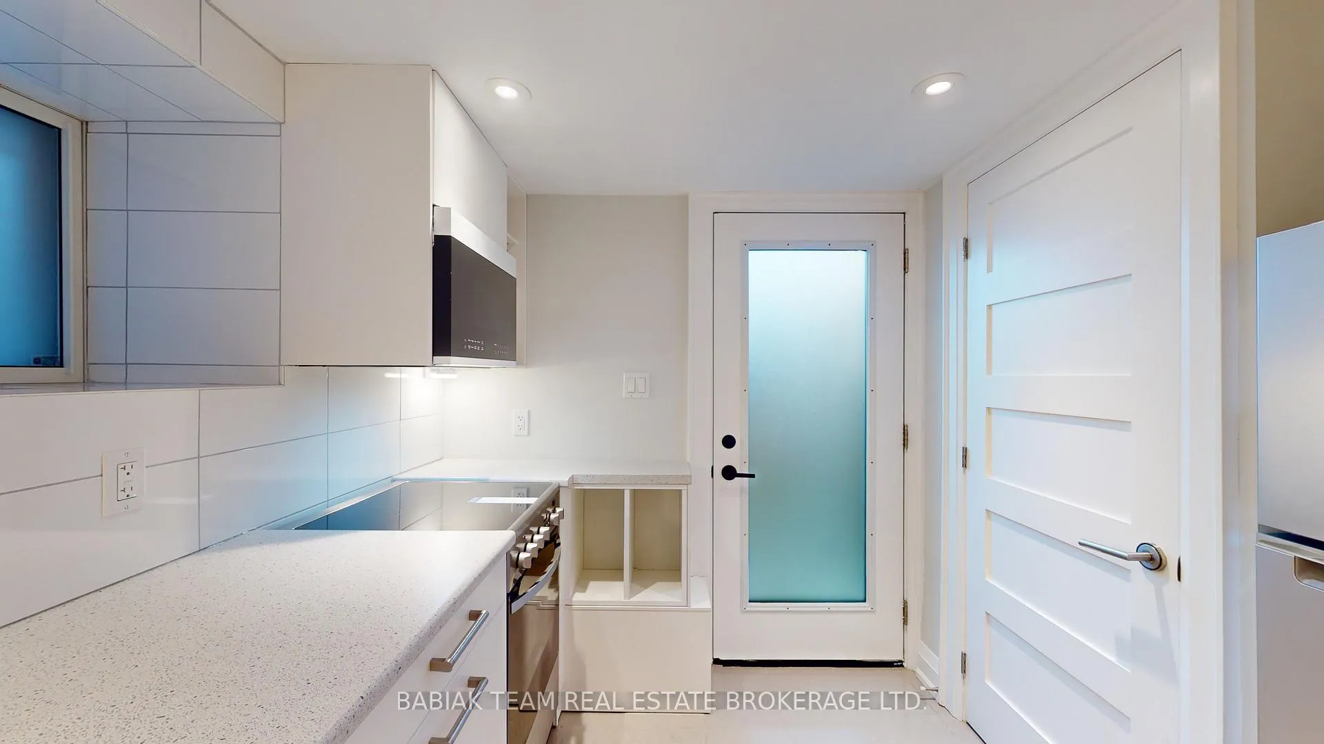 Photo 8 of Unit Lower, 1 Ostend Avenue, Toronto, High Park-Swansea — HOMEH