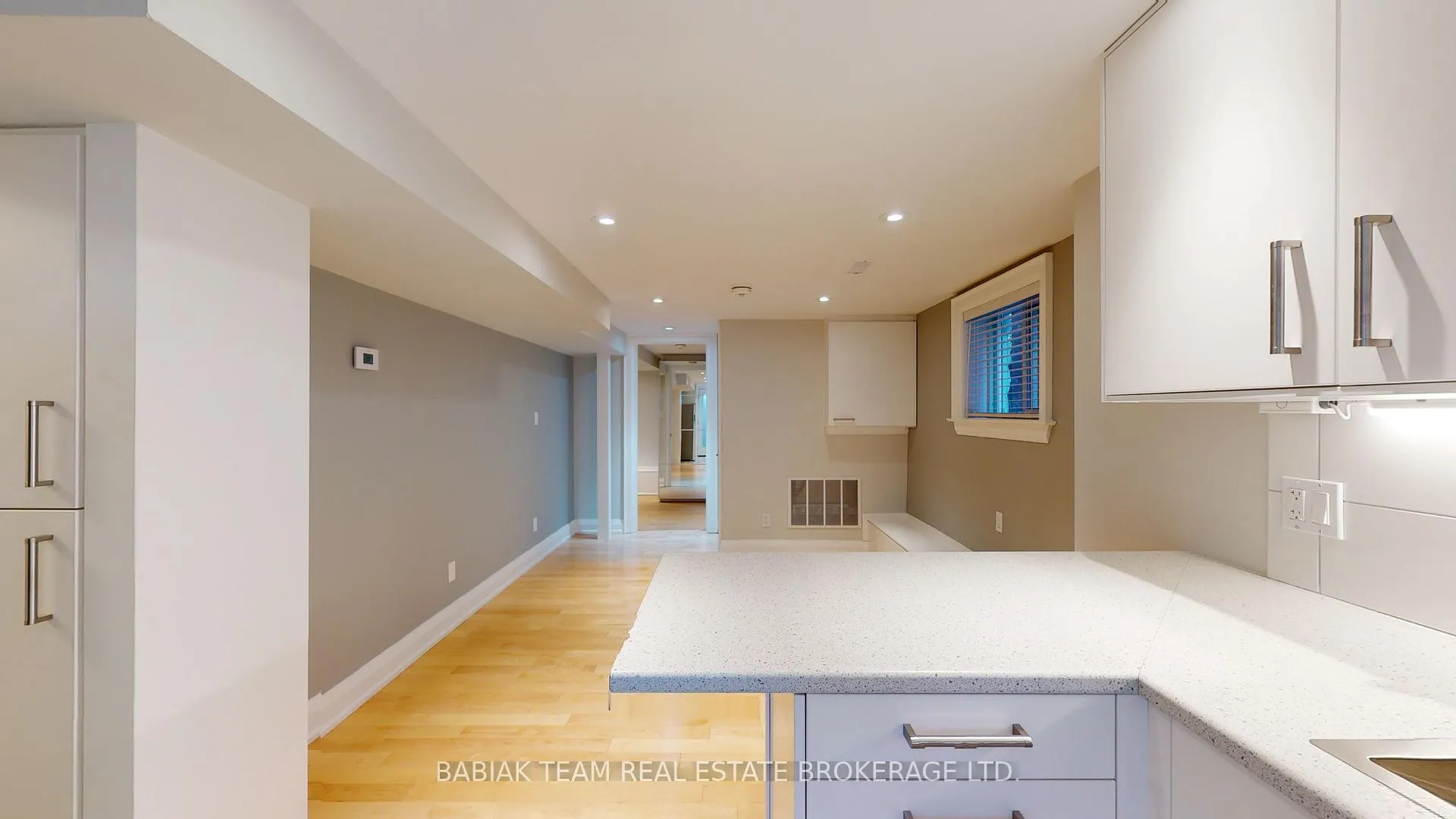 Photo 10 of Unit Lower, 1 Ostend Avenue, Toronto, High Park-Swansea — HOMEH