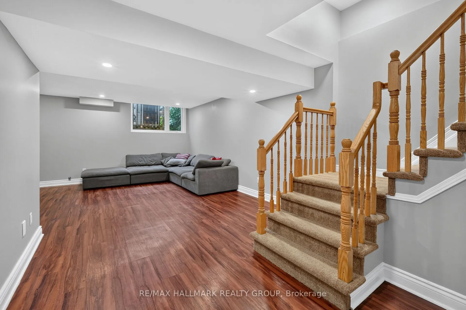 Photo 18 of 162 Dunbarton Court, Ottawa, Cardinal Glen — HOMEH