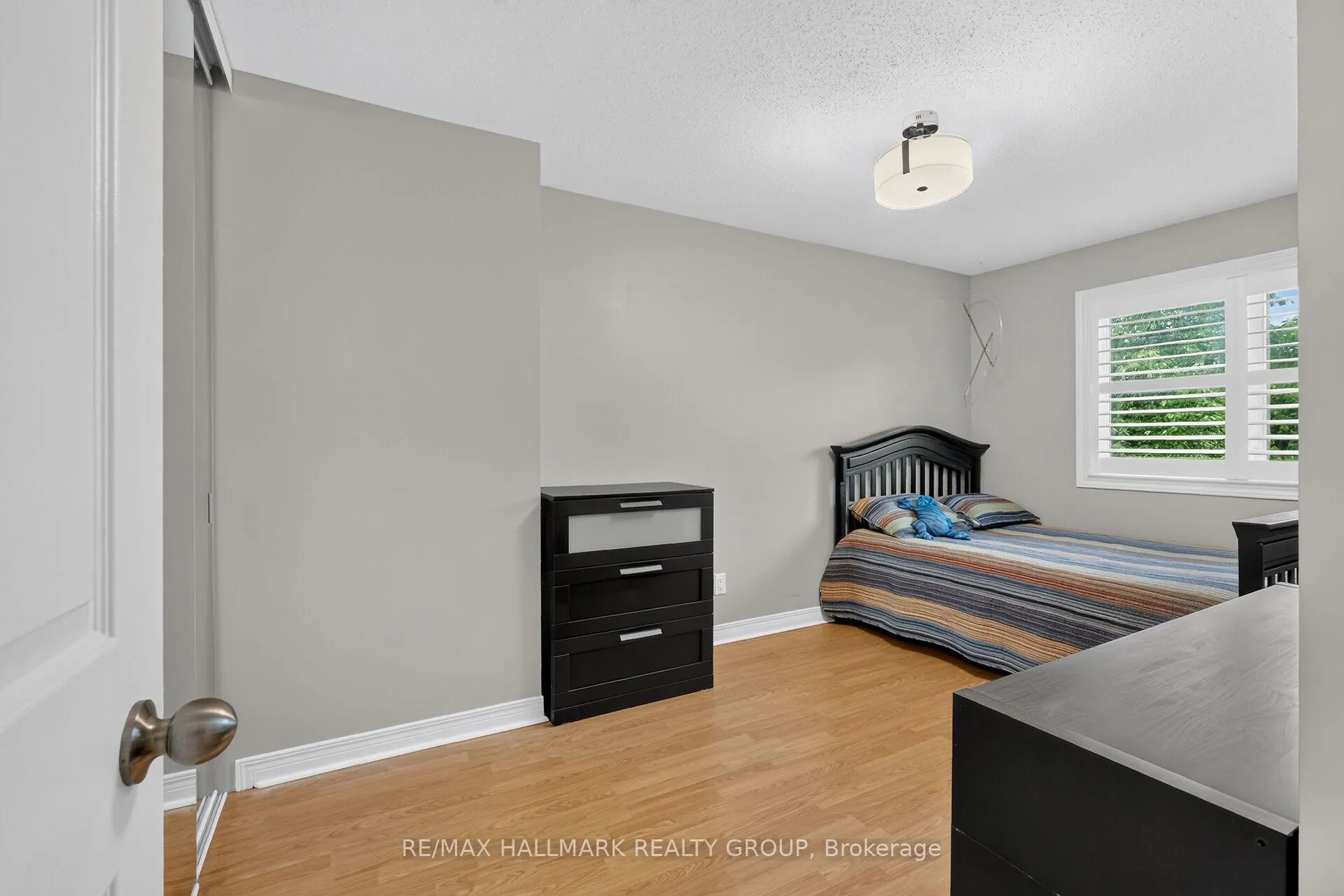 Photo 31 of 162 Dunbarton Court, Ottawa, Cardinal Glen — HOMEH
