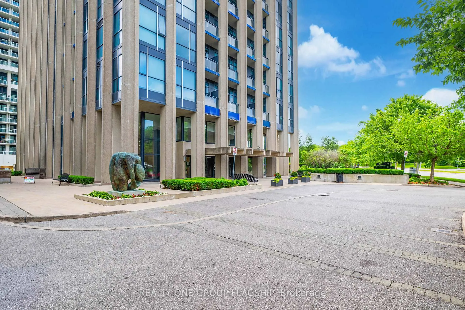 Photo 4 of Unit 103, 75 The Donway, North York, Banbury-Don Mills — HOMEH