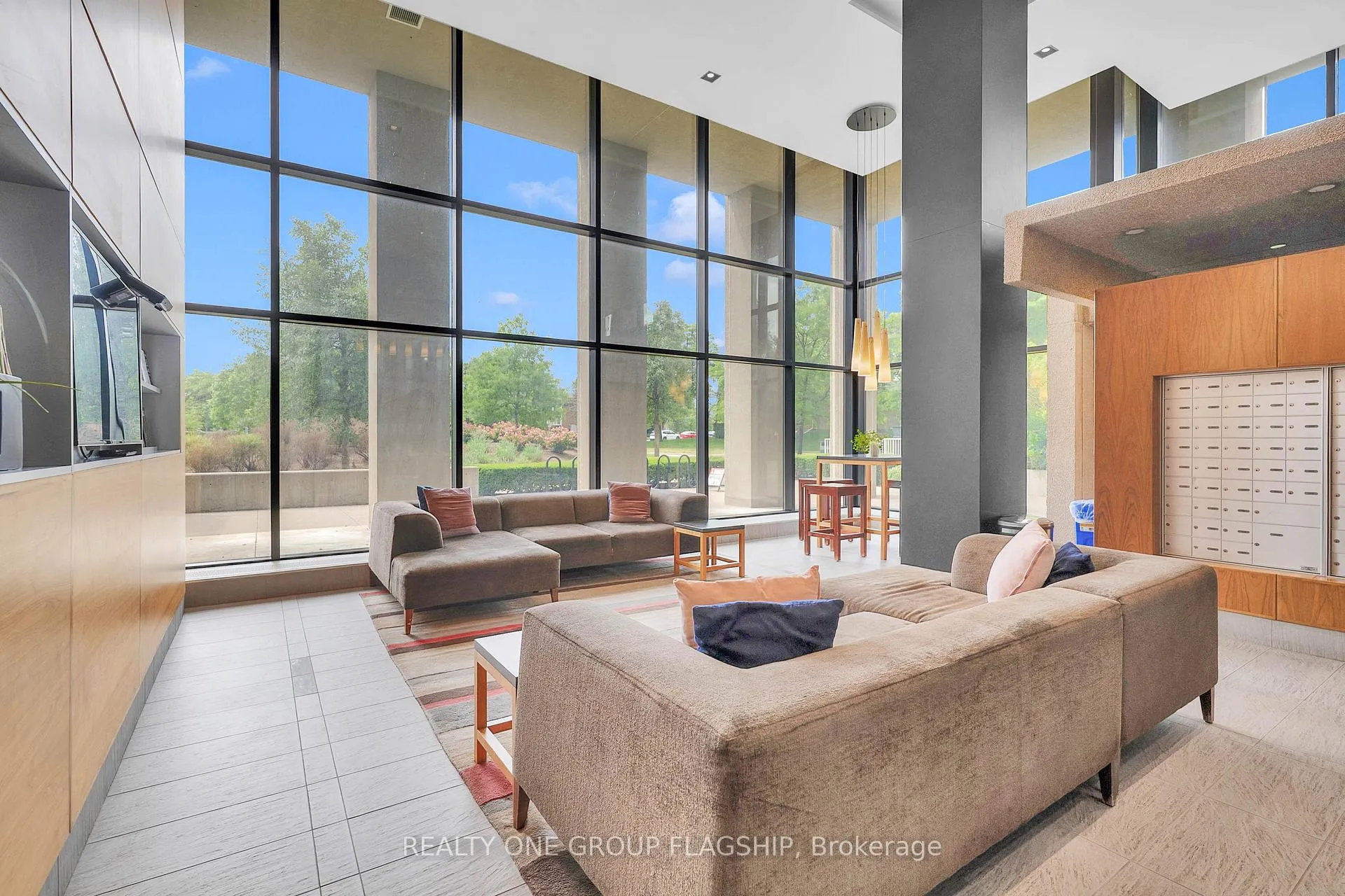 Photo 6 of Unit 103, 75 The Donway, North York, Banbury-Don Mills — HOMEH