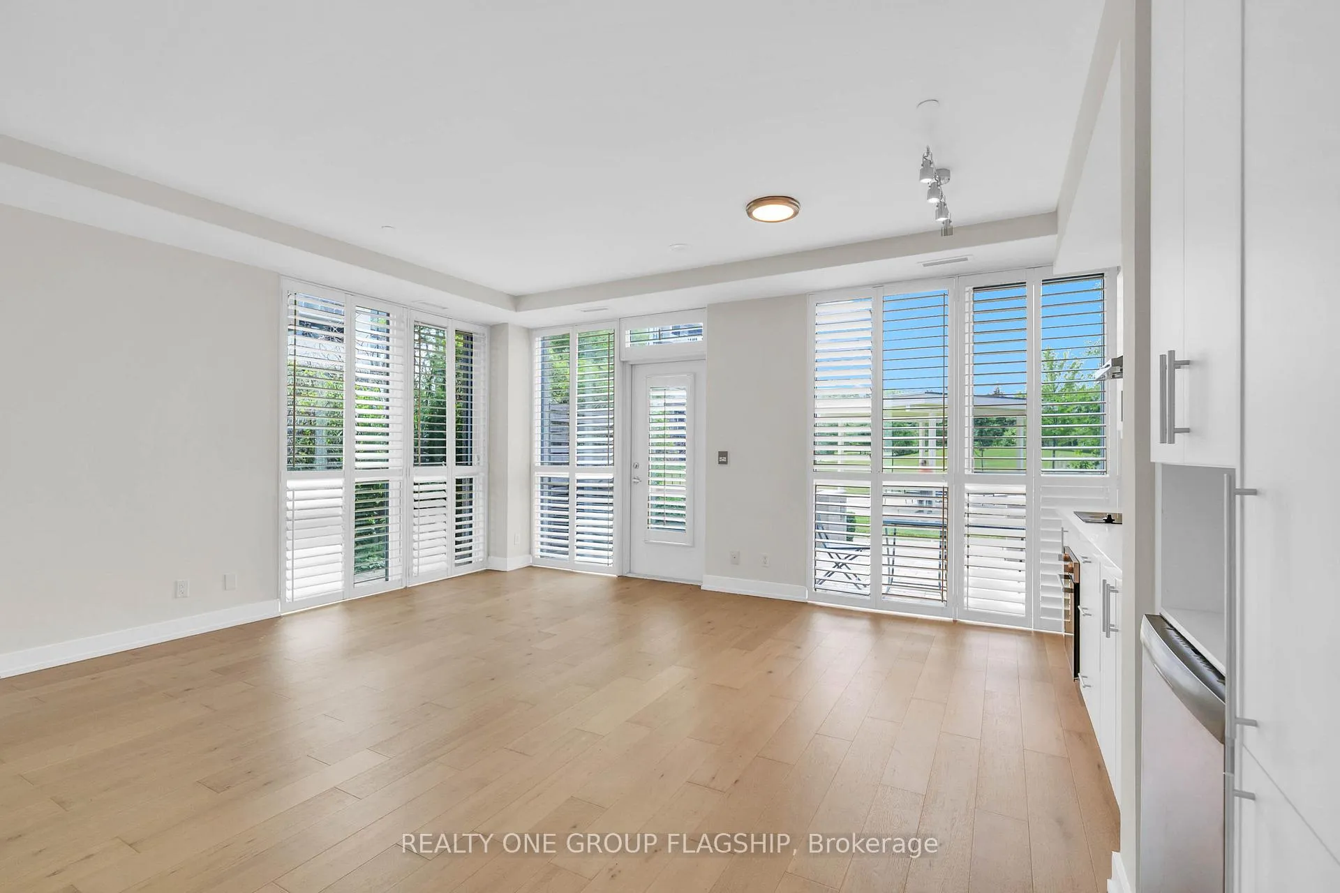 Photo 11 of Unit 103, 75 The Donway, North York, Banbury-Don Mills — HOMEH