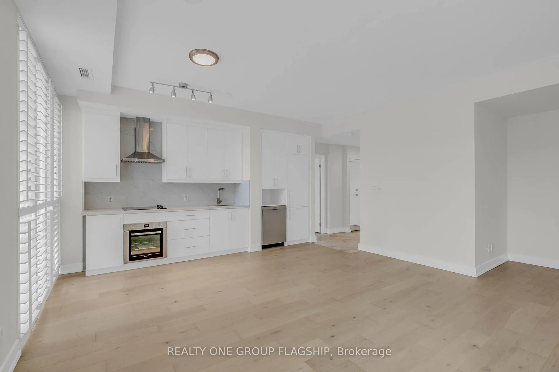 Photo 12 of Unit 103, 75 The Donway, North York, Banbury-Don Mills — HOMEH