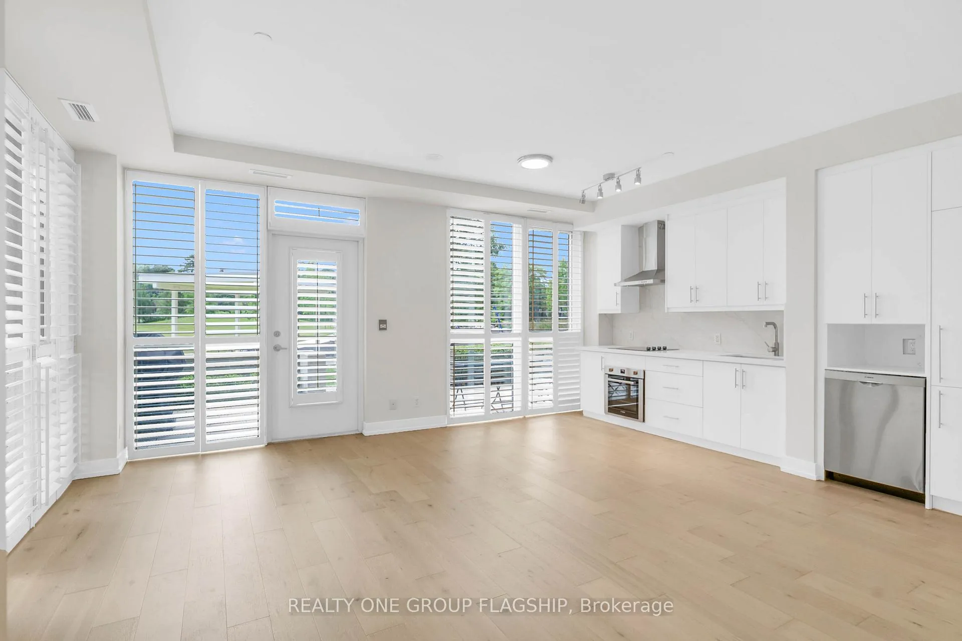 Photo 14 of Unit 103, 75 The Donway, North York, Banbury-Don Mills — HOMEH