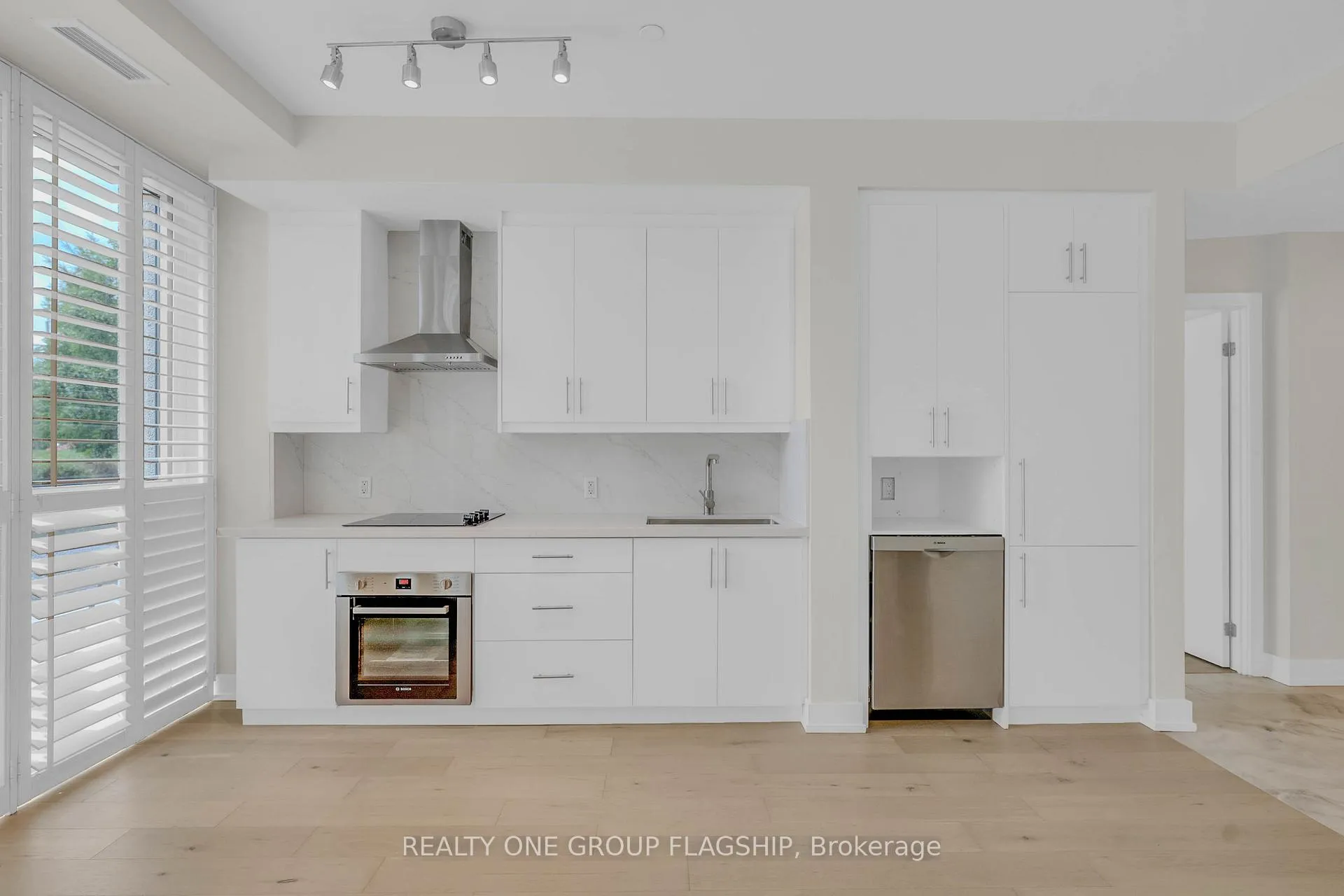 Photo 16 of Unit 103, 75 The Donway, North York, Banbury-Don Mills — HOMEH