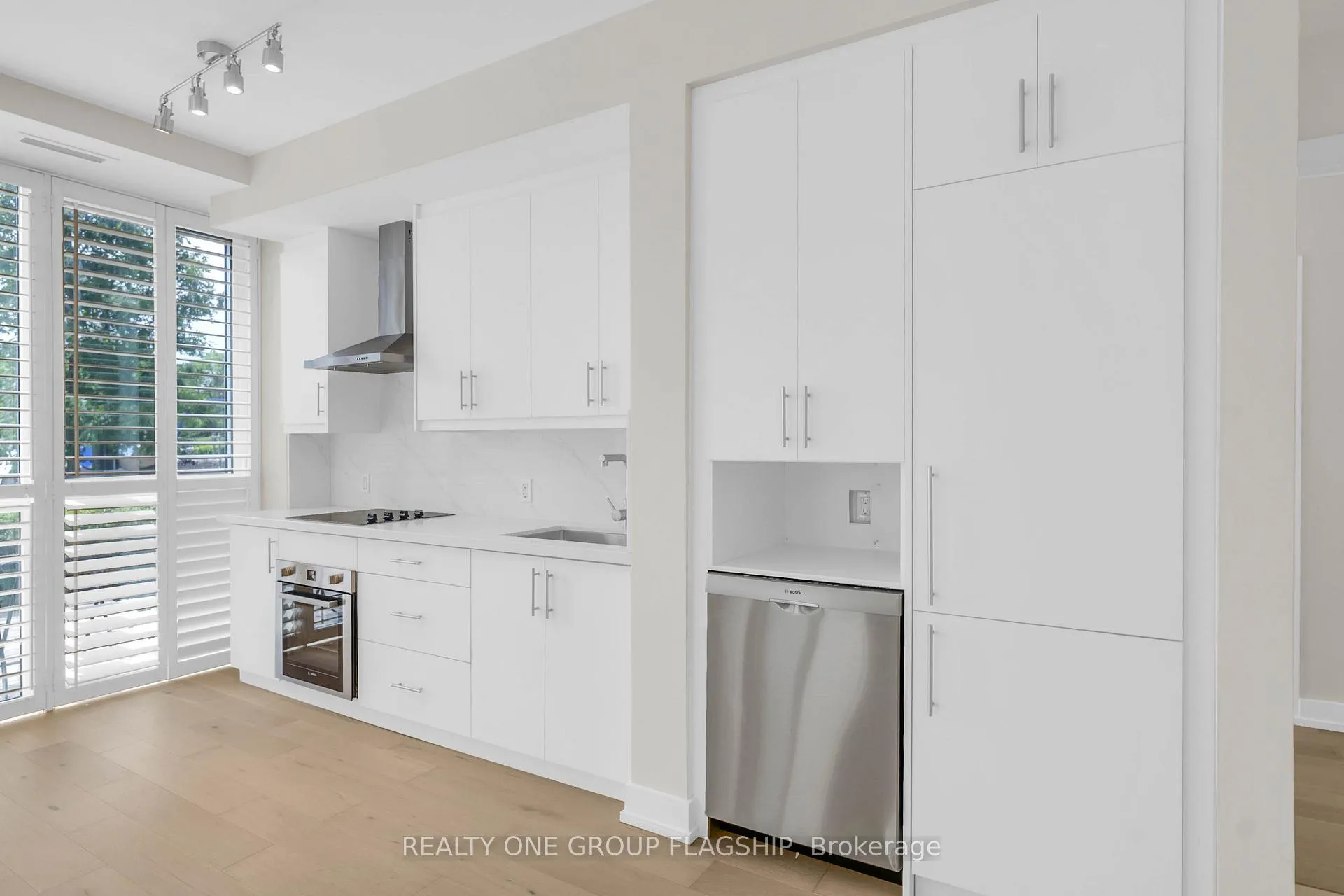 Photo 17 of Unit 103, 75 The Donway, North York, Banbury-Don Mills — HOMEH