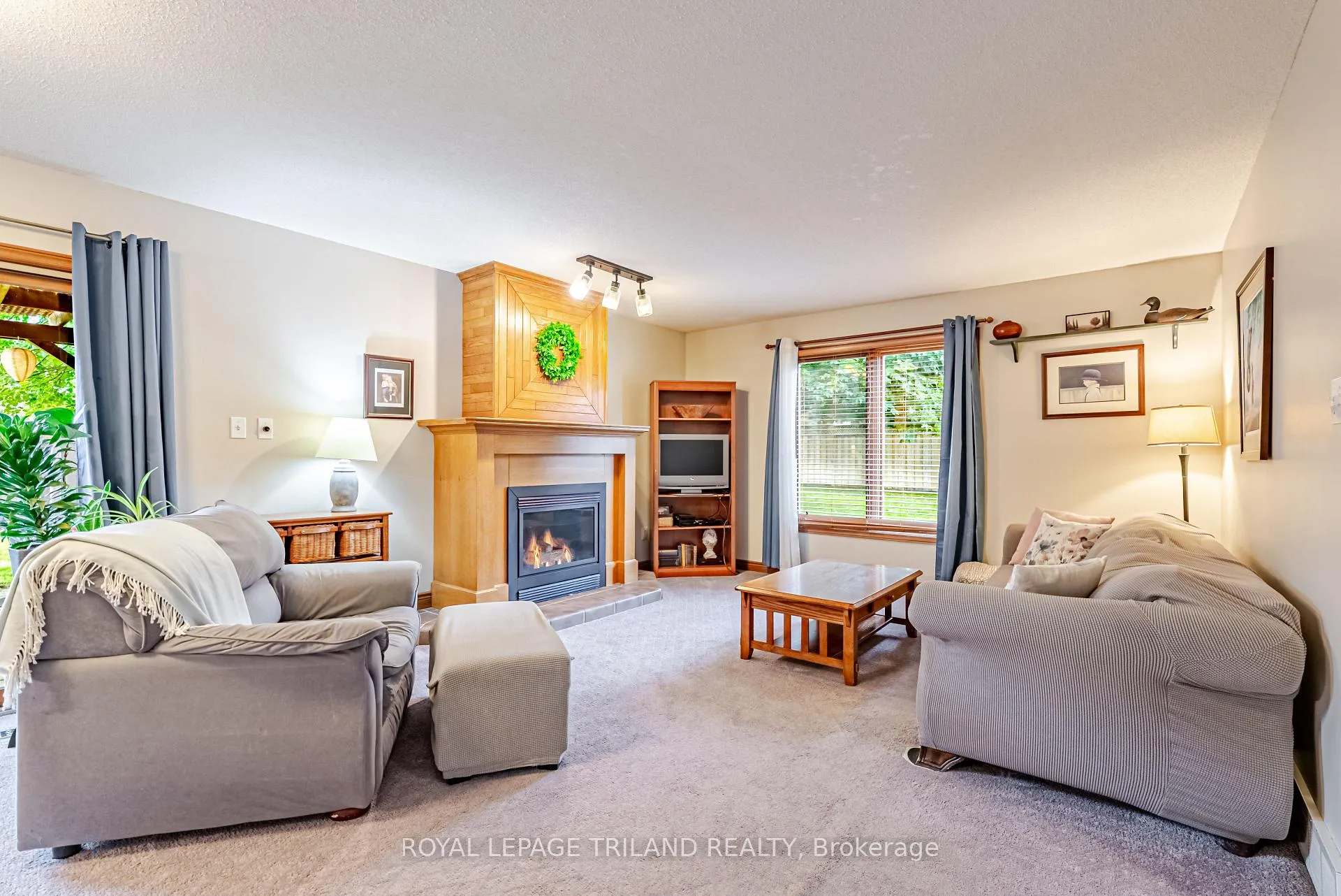 Photo 20 of 89 Parkview Drive, Thames Centre, Dorchester — HOMEH