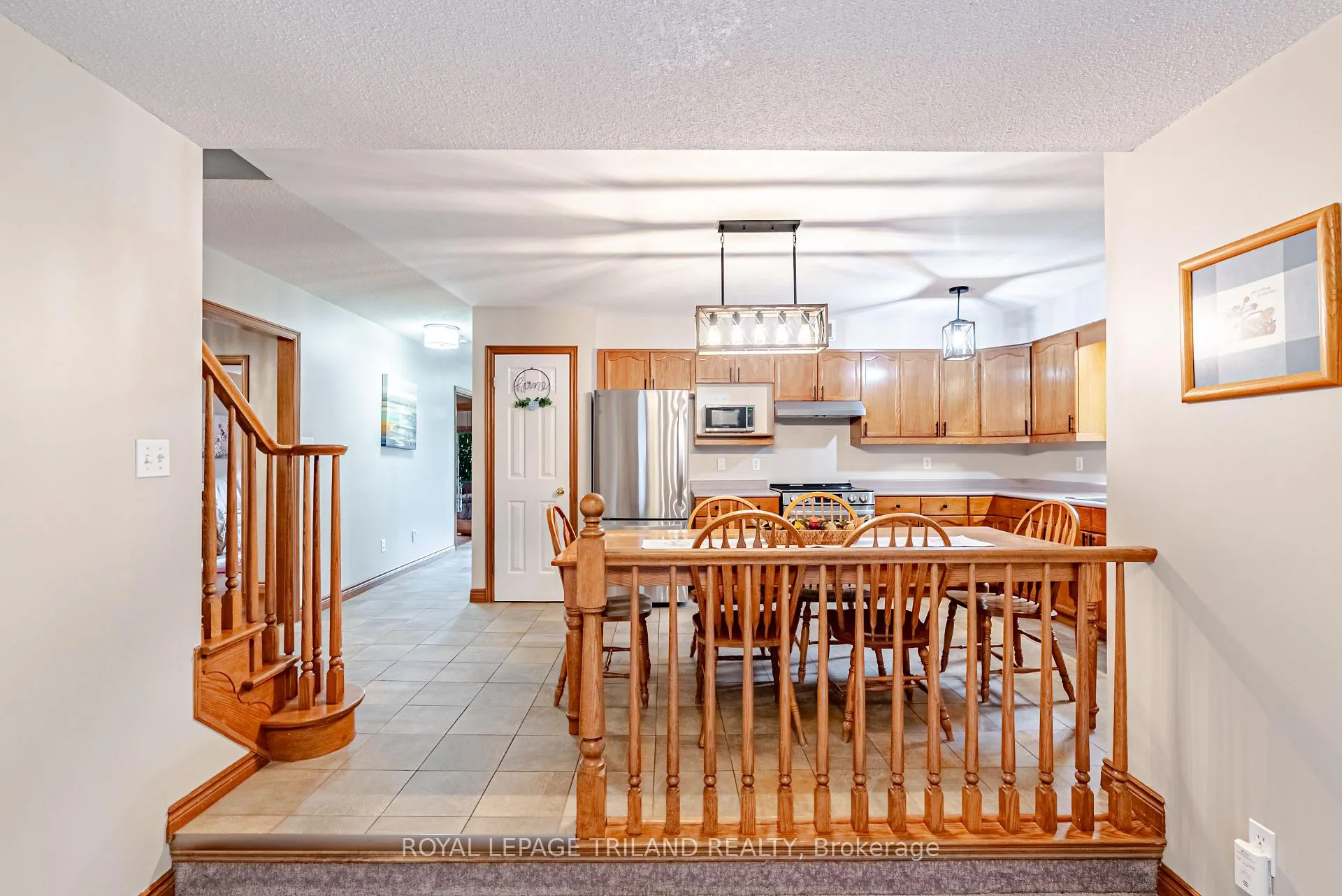 Photo 23 of 89 Parkview Drive, Thames Centre, Dorchester — HOMEH