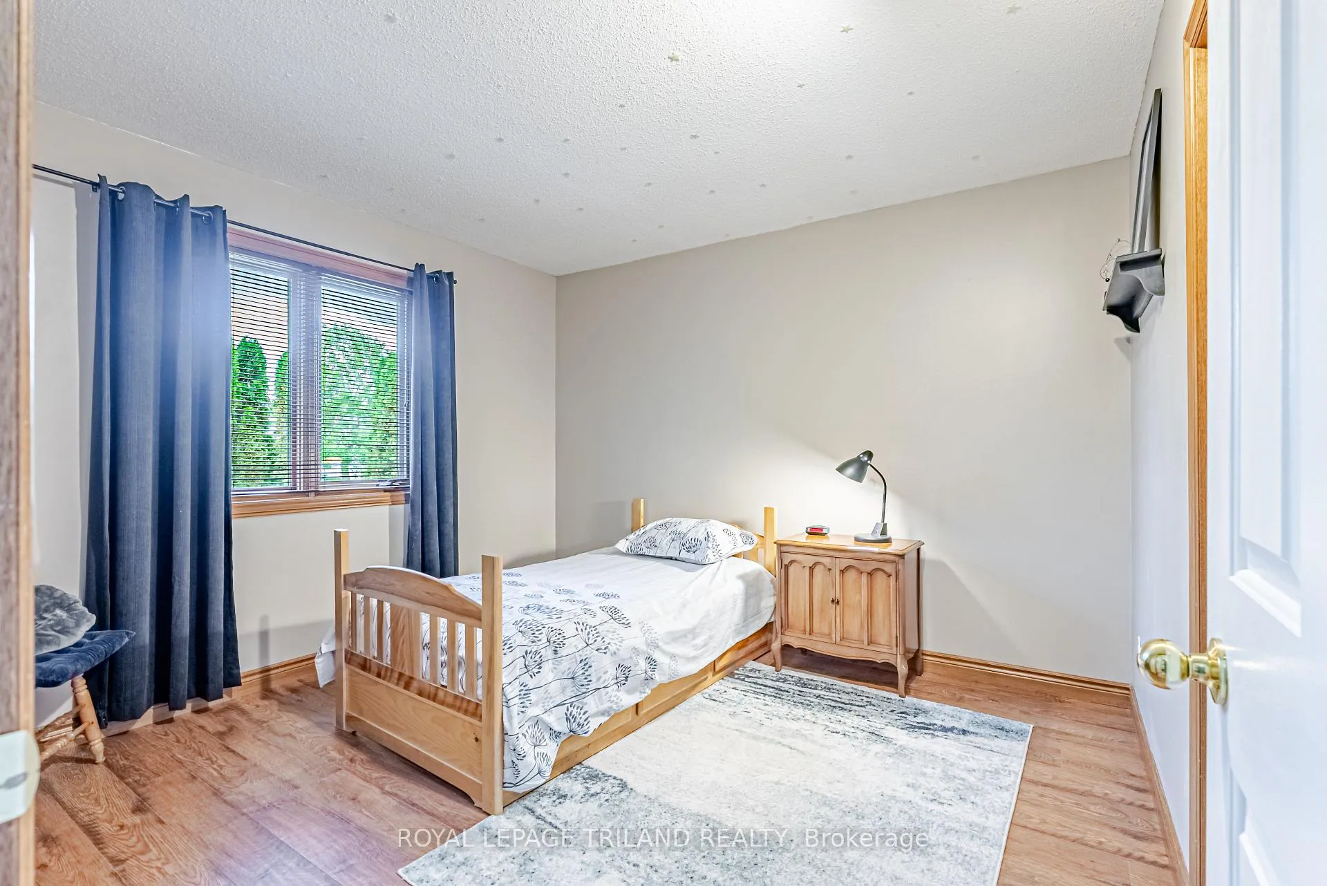 Photo 31 of 89 Parkview Drive, Thames Centre, Dorchester — HOMEH