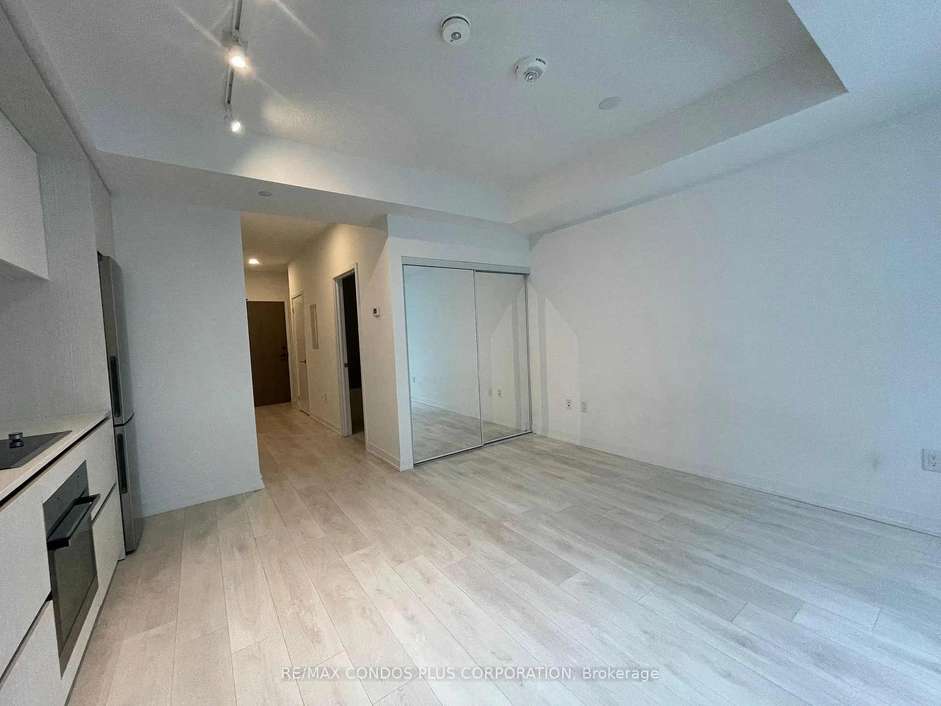 Photo 6 of Unit 702, 225 Sumach Street, Toronto, Regent Park — HOMEH
