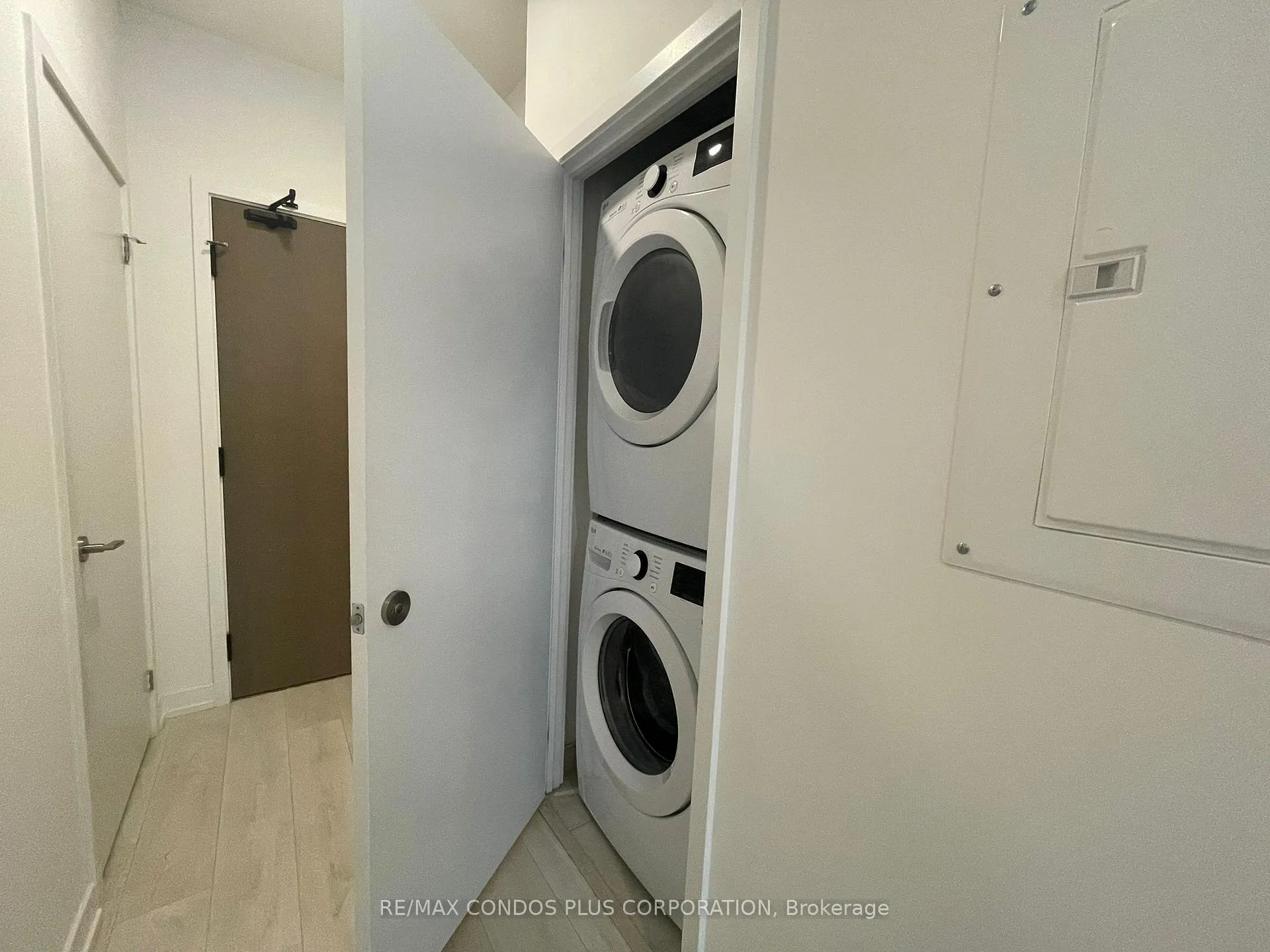 Photo 9 of Unit 702, 225 Sumach Street, Toronto, Regent Park — HOMEH