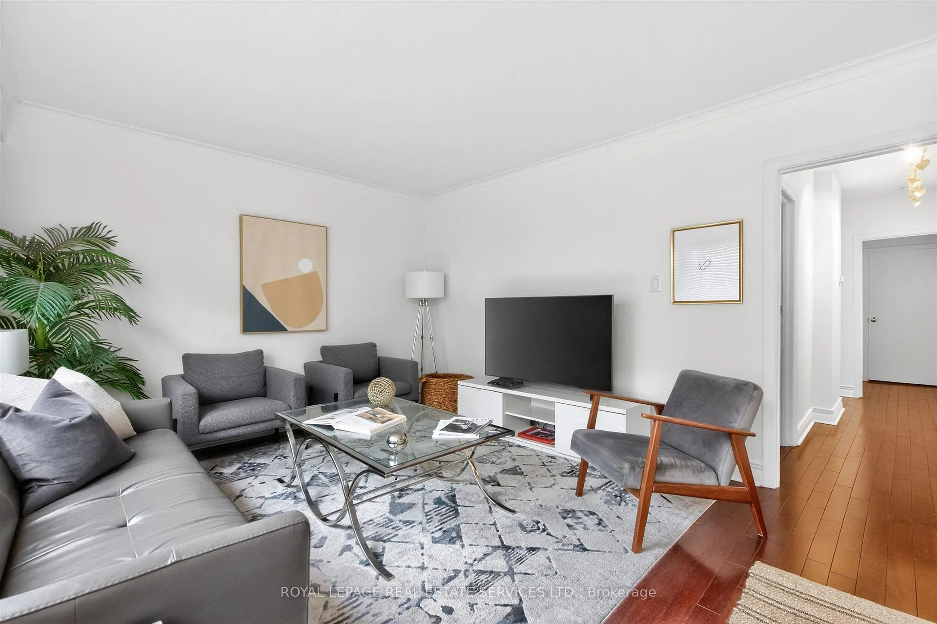Photo 4 of 25 Lorindale Avenue, Toronto, Lawrence Park North — HOMEH