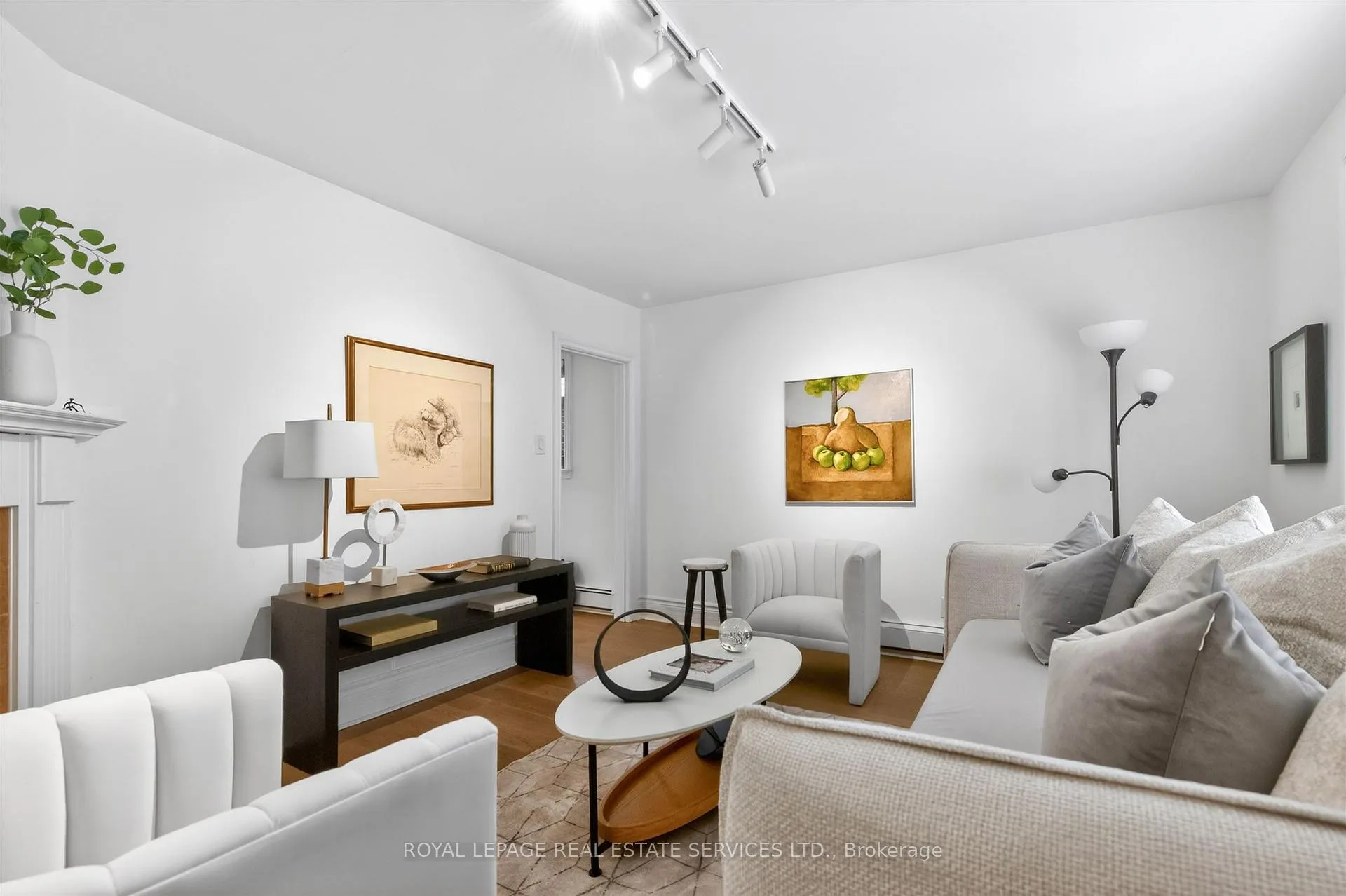 Photo 16 of 25 Lorindale Avenue, Toronto, Lawrence Park North — HOMEH
