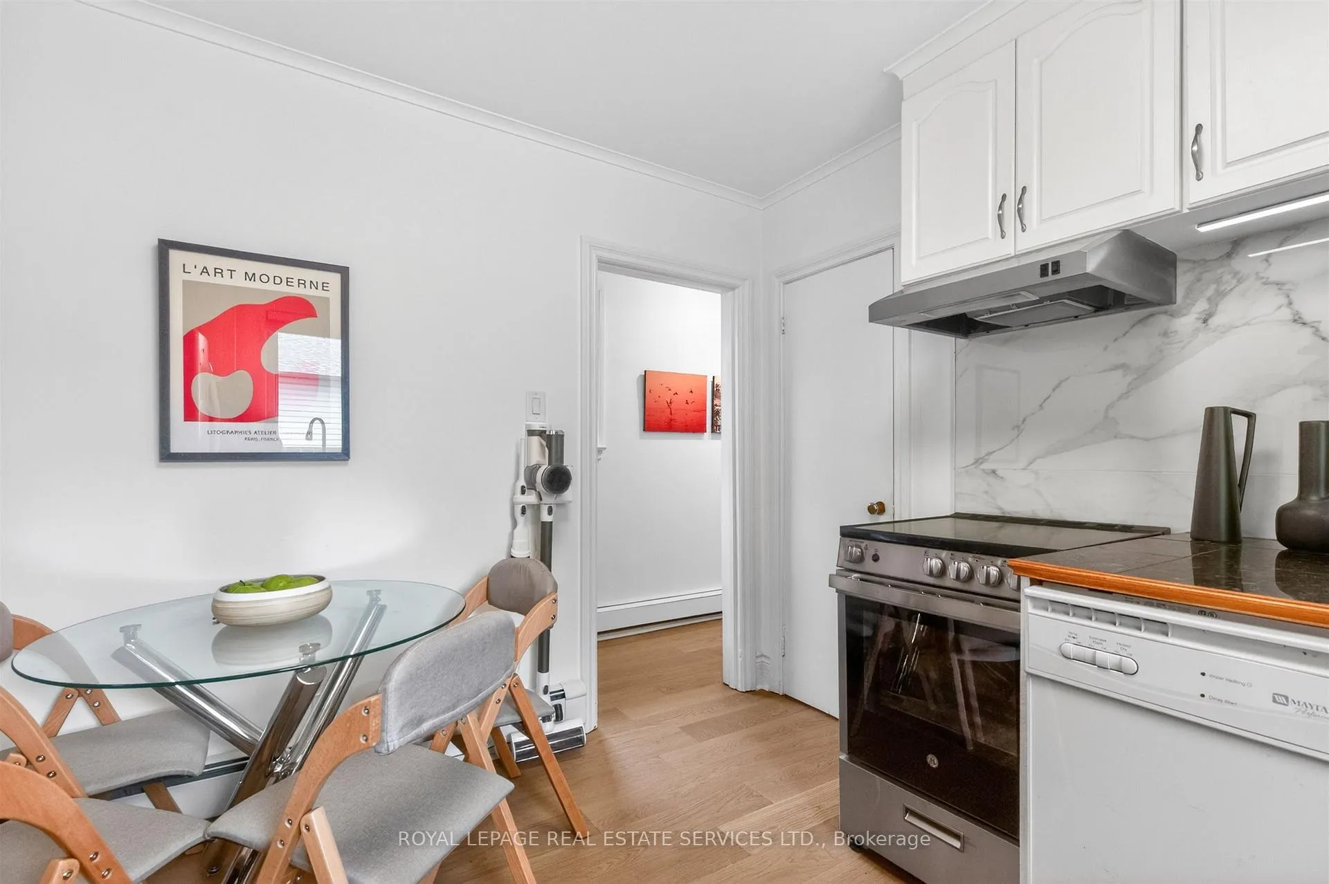 Photo 19 of 25 Lorindale Avenue, Toronto, Lawrence Park North — HOMEH