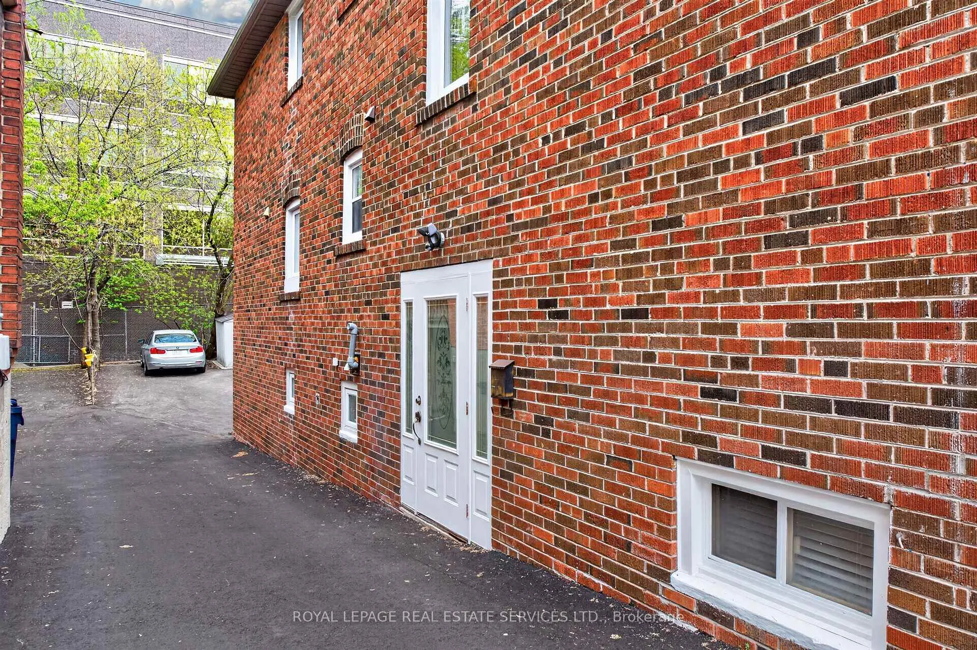 Photo 37 of 25 Lorindale Avenue, Toronto, Lawrence Park North — HOMEH