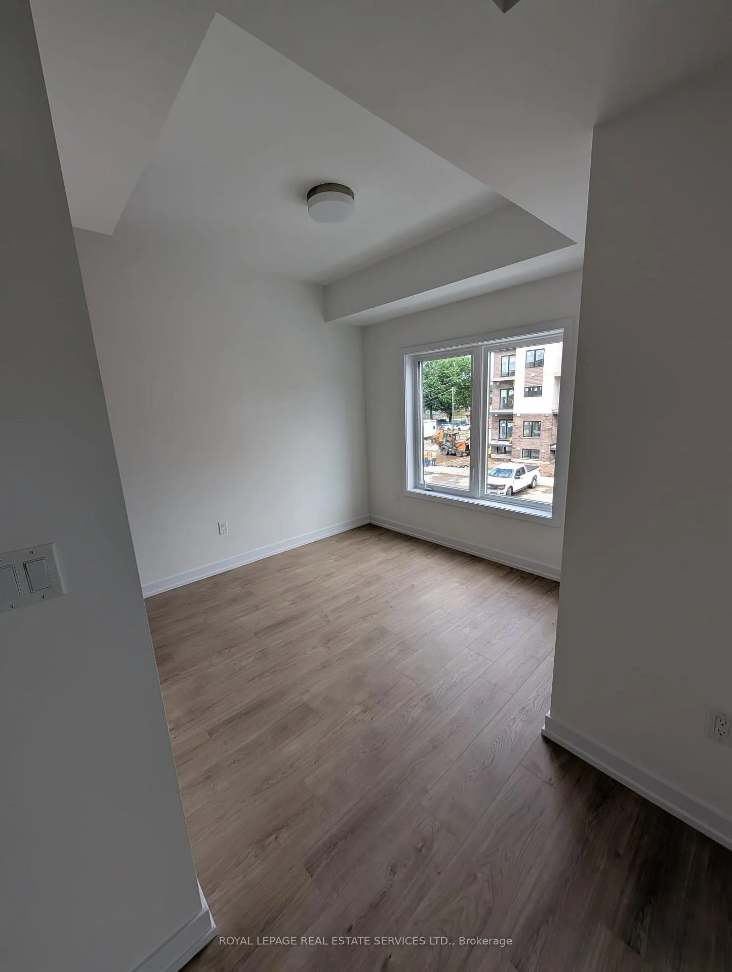 Photo 12 of Unit 93, 42 Lowes Road W, Guelph, Clairfields/Hanlon Business Park — HOMEH