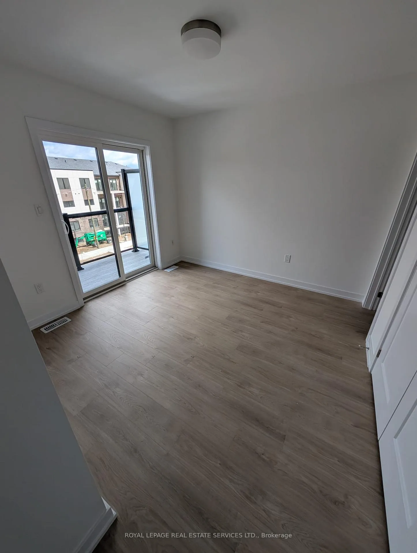 Photo 20 of Unit 93, 42 Lowes Road W, Guelph, Clairfields/Hanlon Business Park — HOMEH
