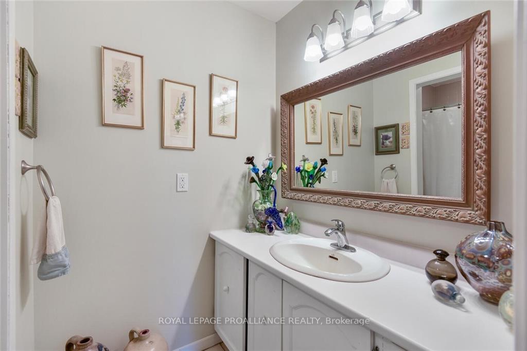 Photo 11 of 1833 County Road 2, Edwardsburgh/Cardinal, Edwardsburgh/Cardinal Twp — HOMEH