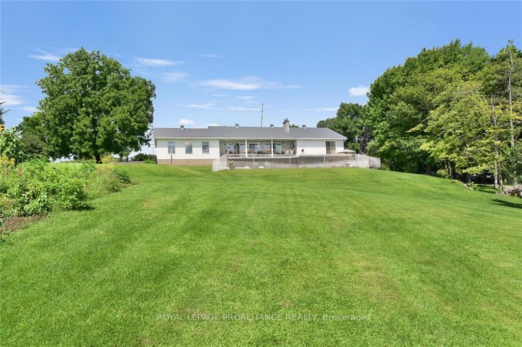 Photo 17 of 1833 County Road 2, Edwardsburgh/Cardinal, Edwardsburgh/Cardinal Twp — HOMEH