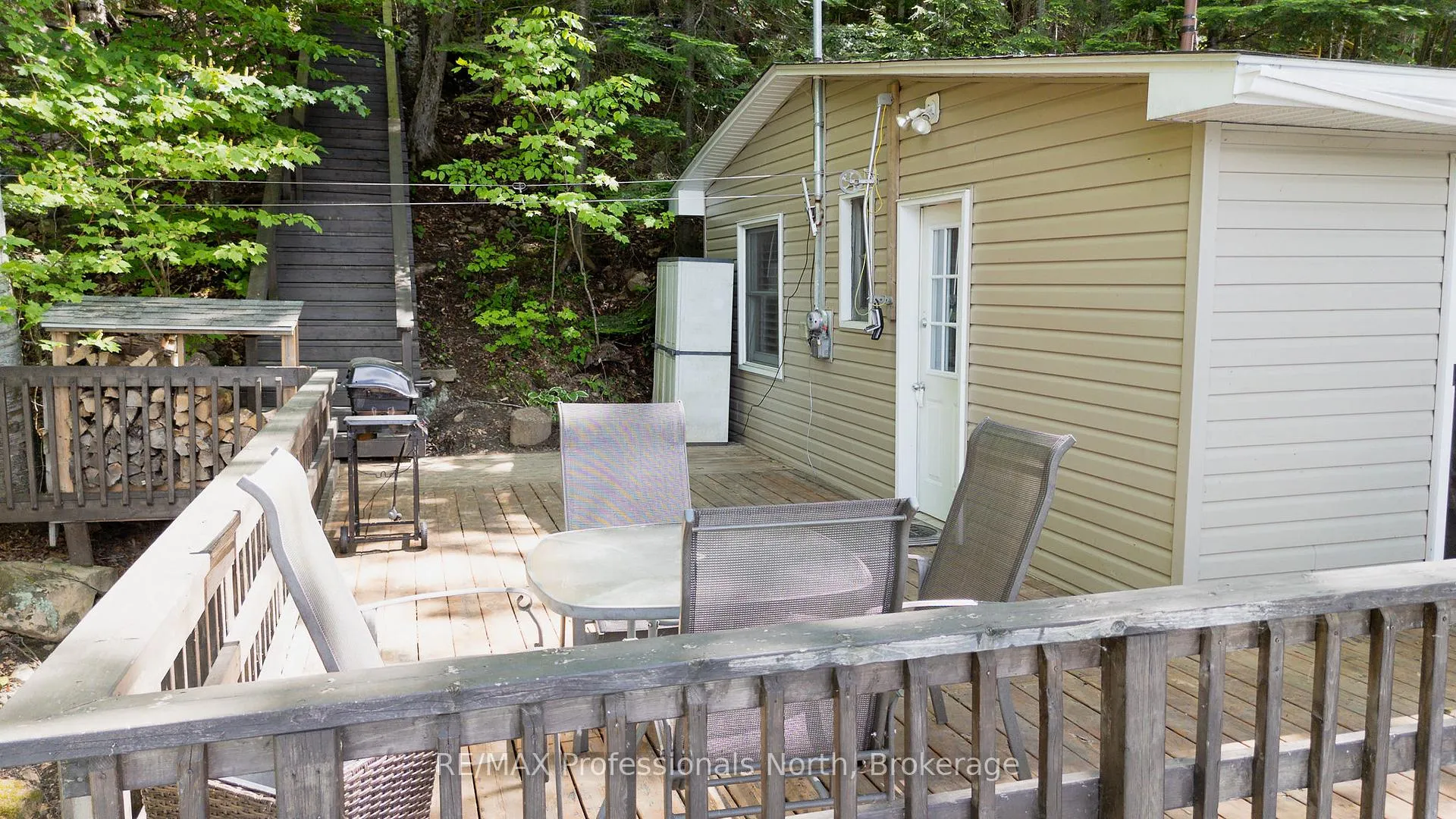 Photo 30 of 1016 Twilight Close, Algonquin Highlands, McClintock — HOMEH
