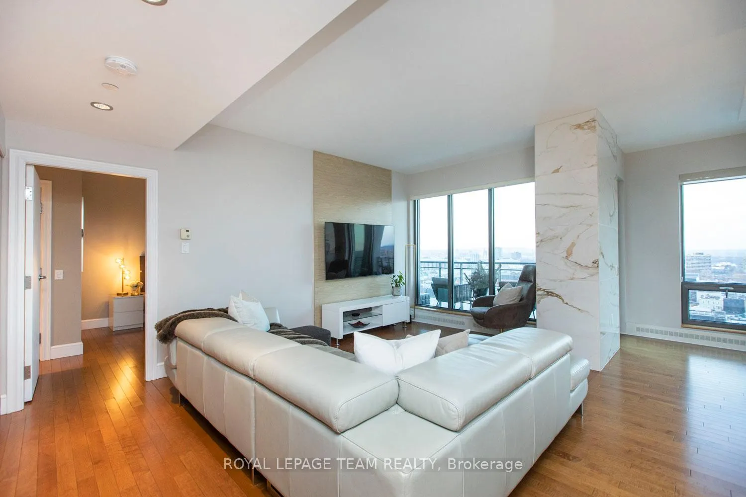 Photo 4 of Unit 1108, 90 George Street, Ottawa, Lower Town/Byward Market — HOMEH