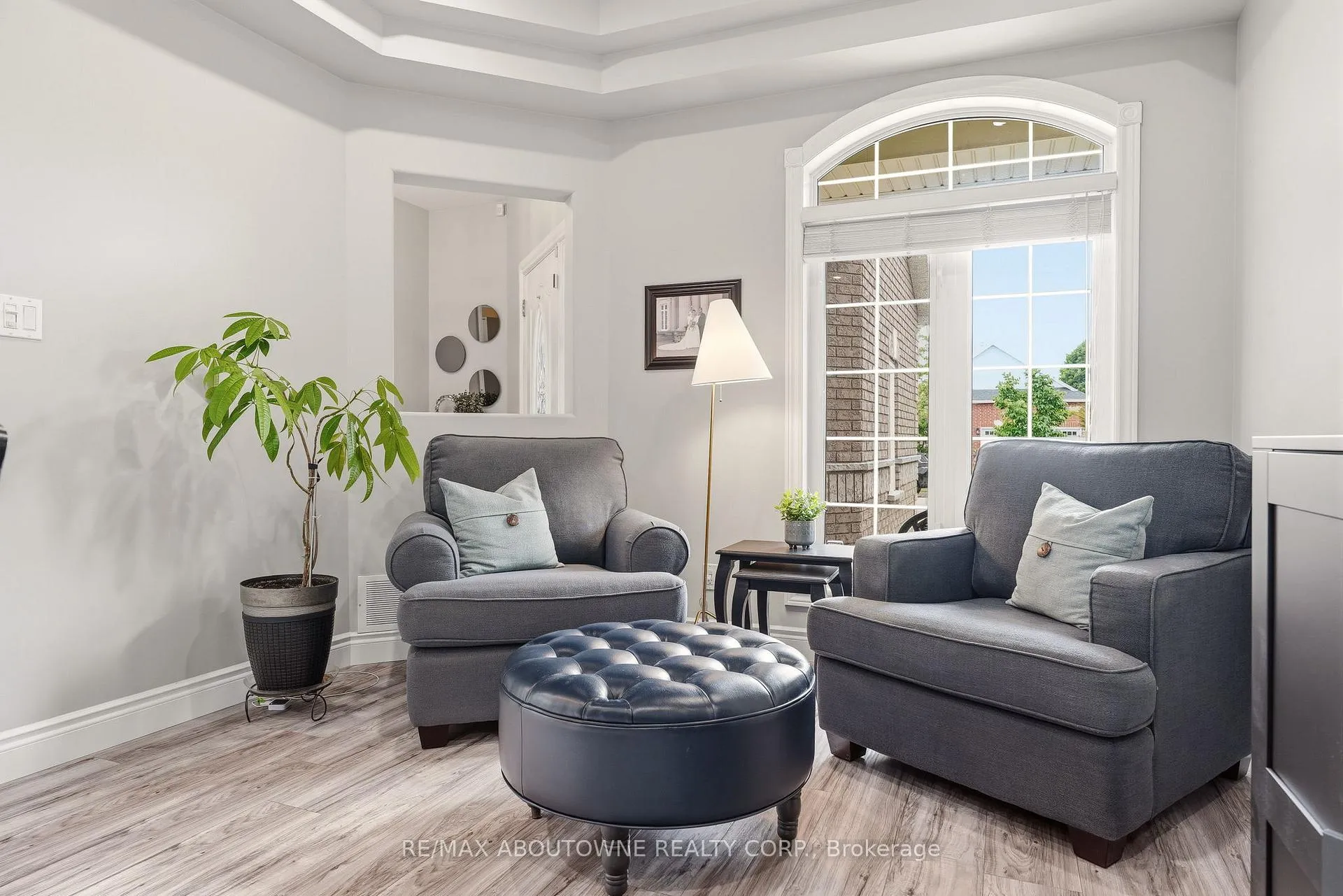 Photo 9 of 34 Pentland Road, Hamilton, Waterdown — HOMEH