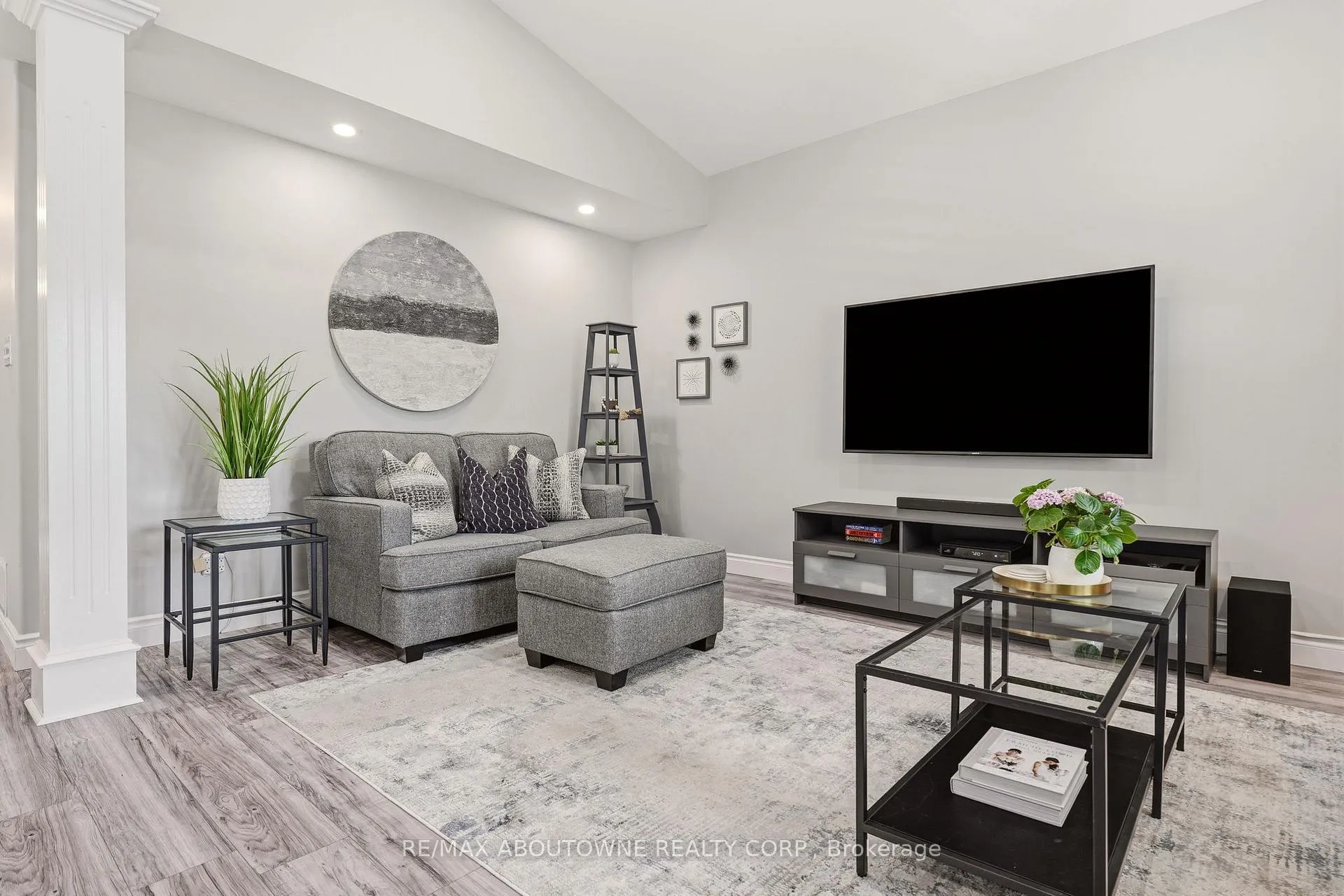 Photo 22 of 34 Pentland Road, Hamilton, Waterdown — HOMEH