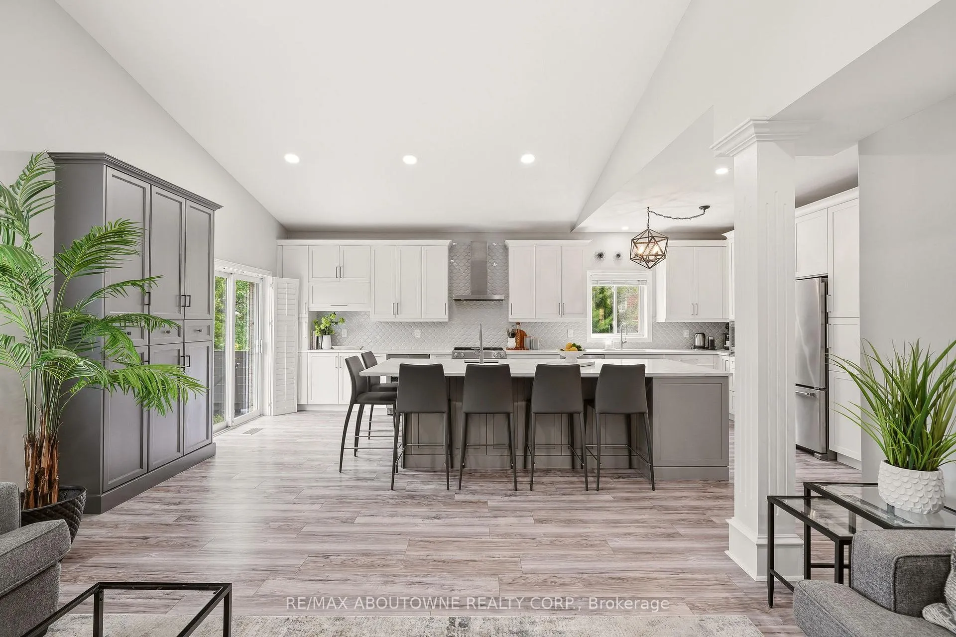 Photo 23 of 34 Pentland Road, Hamilton, Waterdown — HOMEH